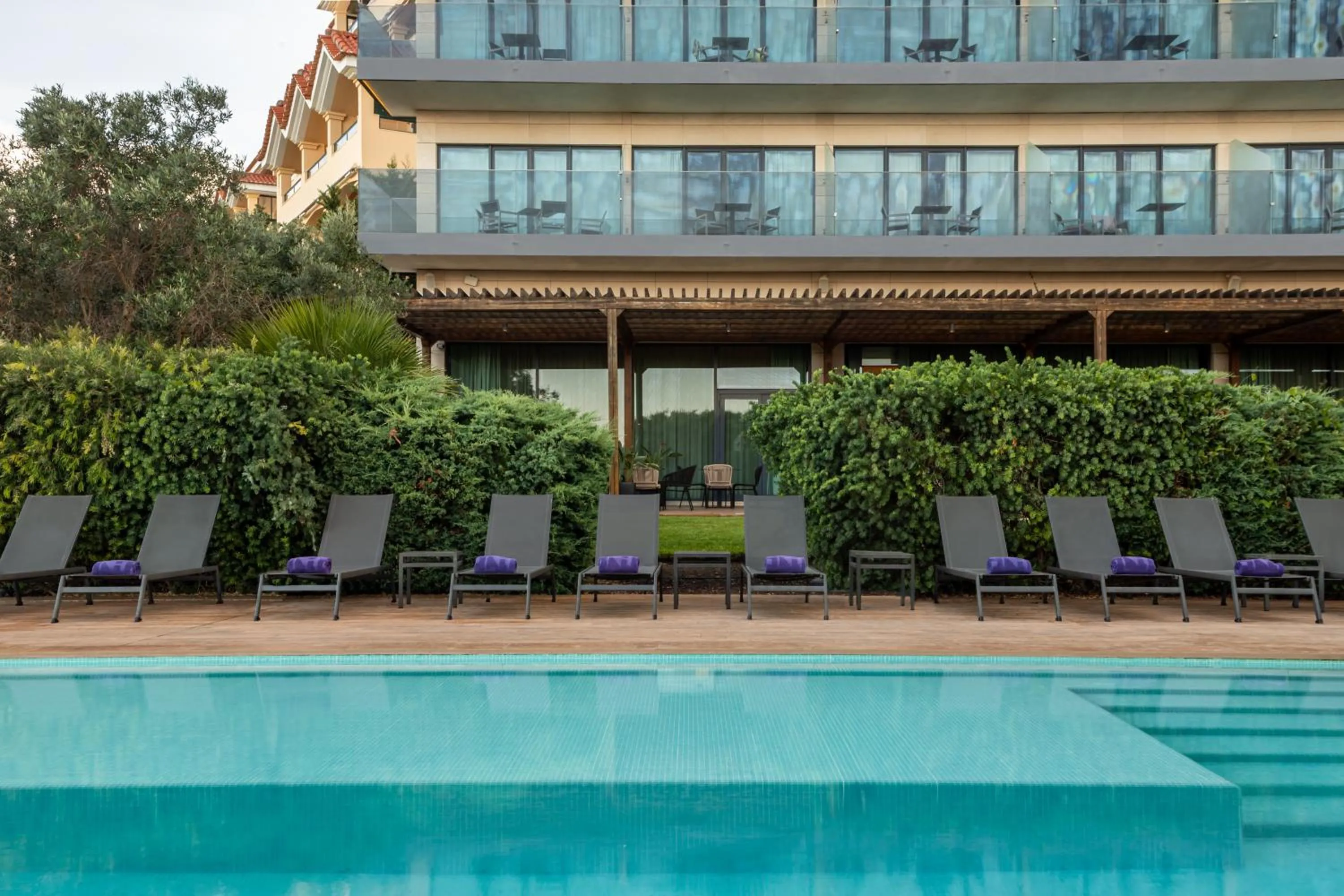 Swimming pool in Eurostars Cascais