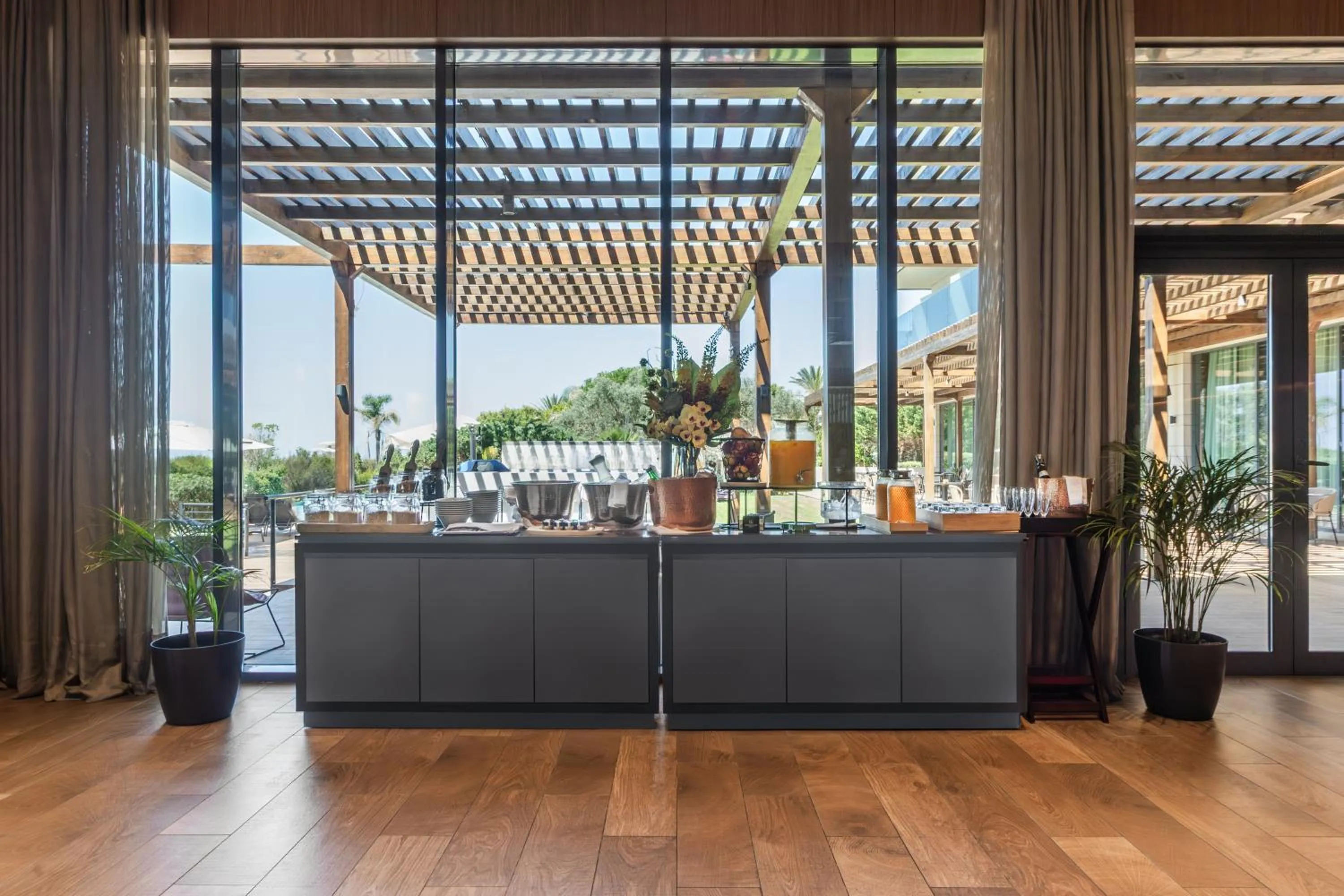 Dining area in Eurostars Cascais