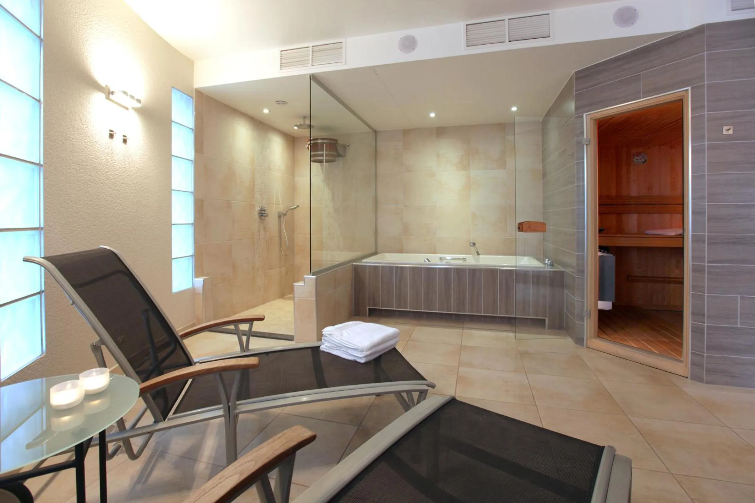 Spa and wellness centre/facilities in Ambassador Hotel