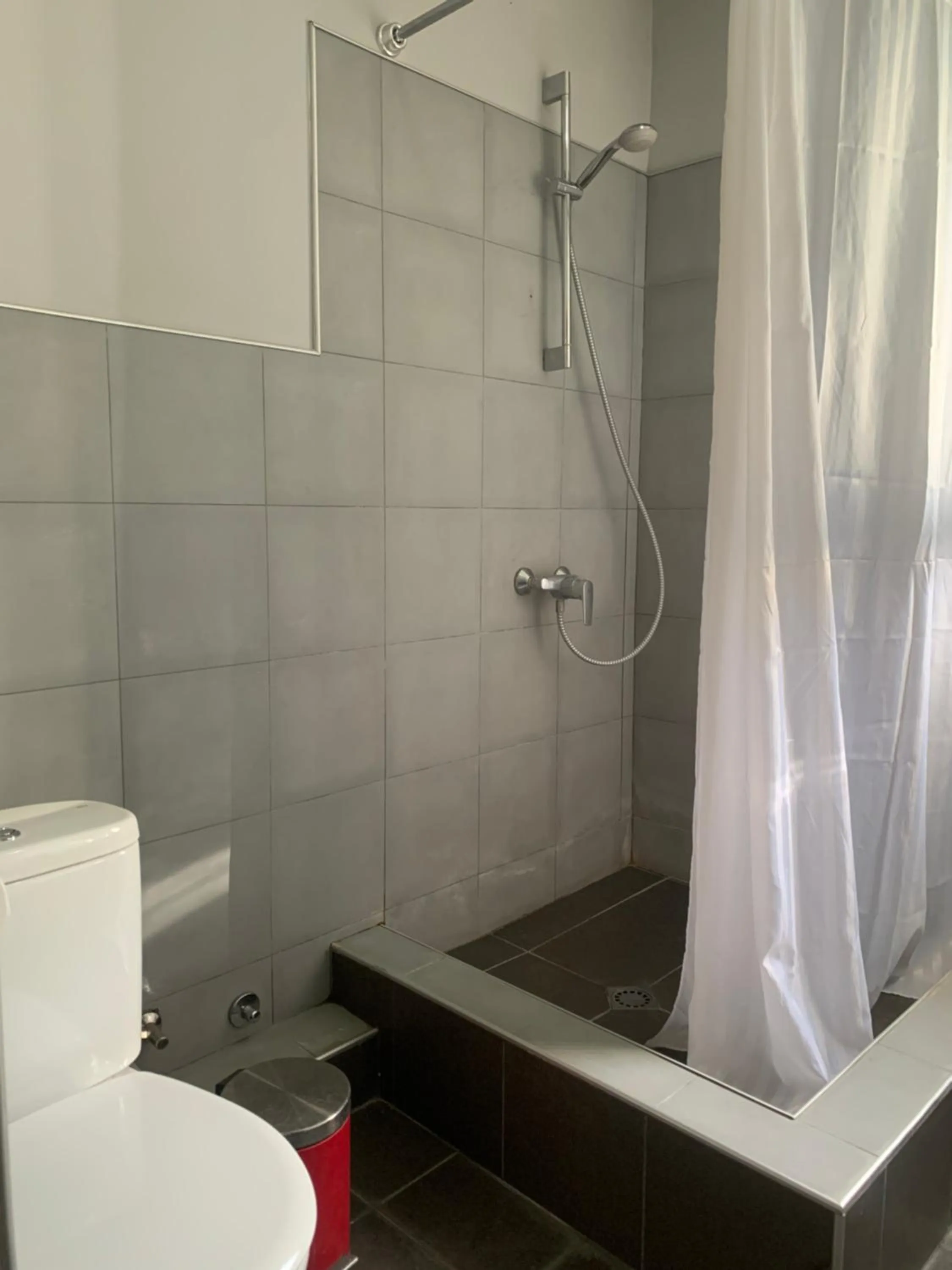 Bathroom in Hotel Lemi