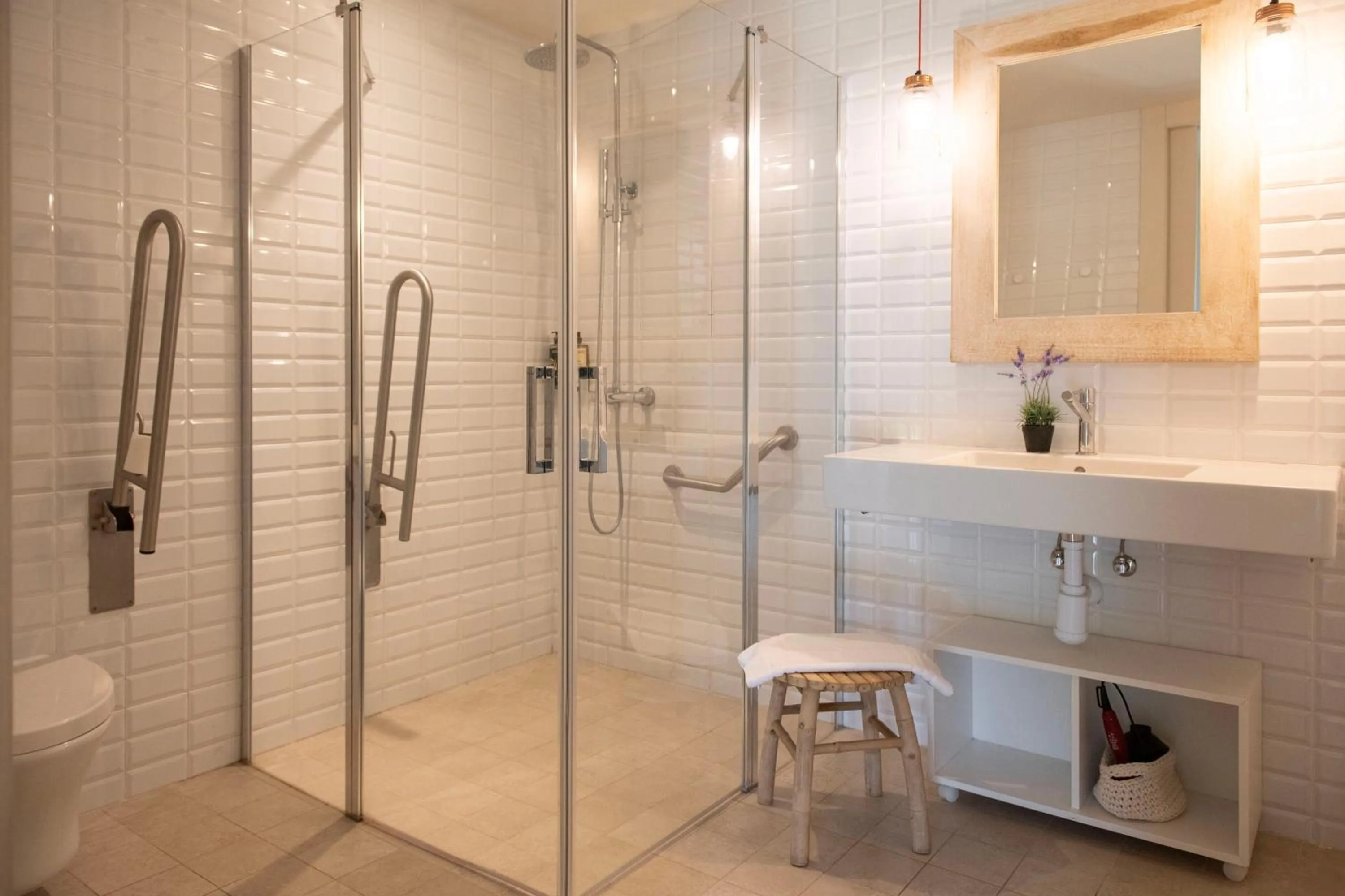 Shower in Can Alemany