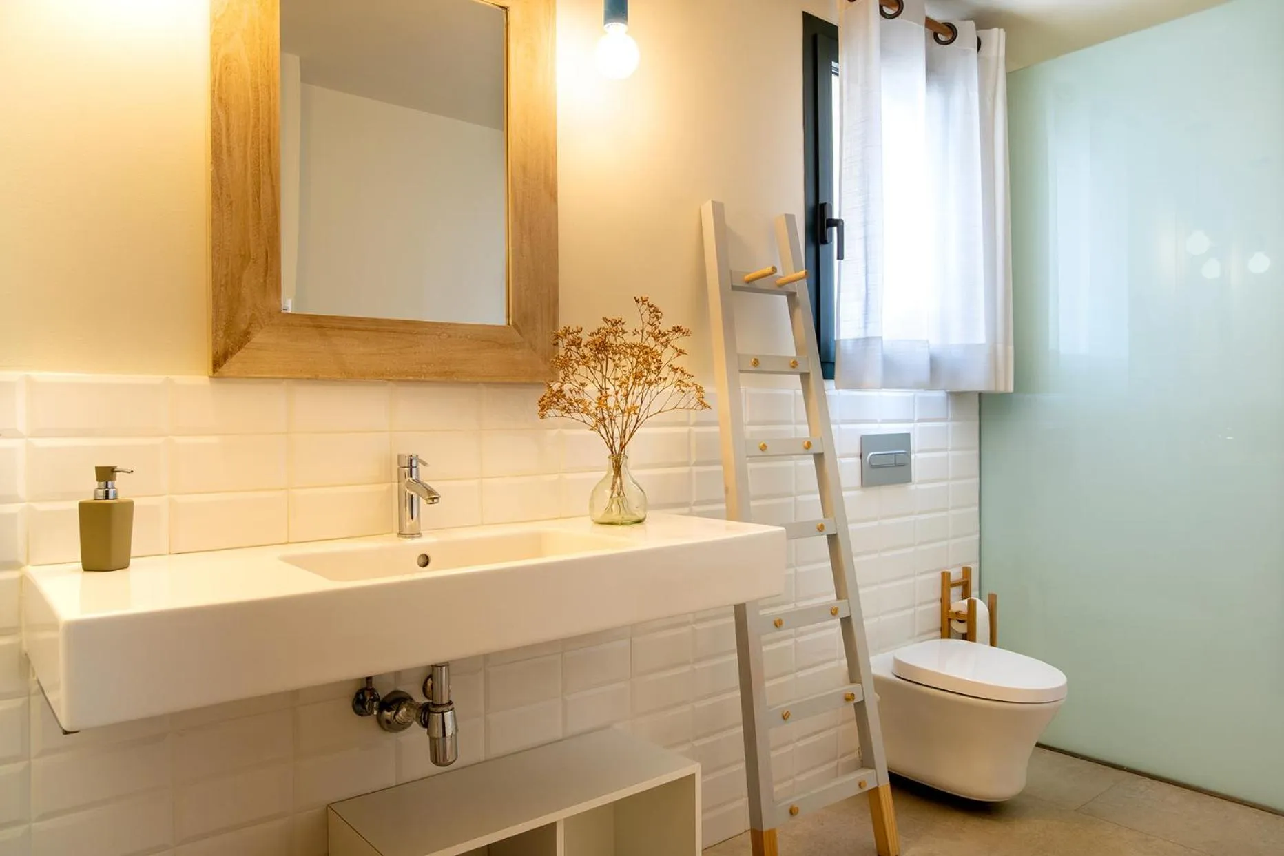 Shower in Can Alemany