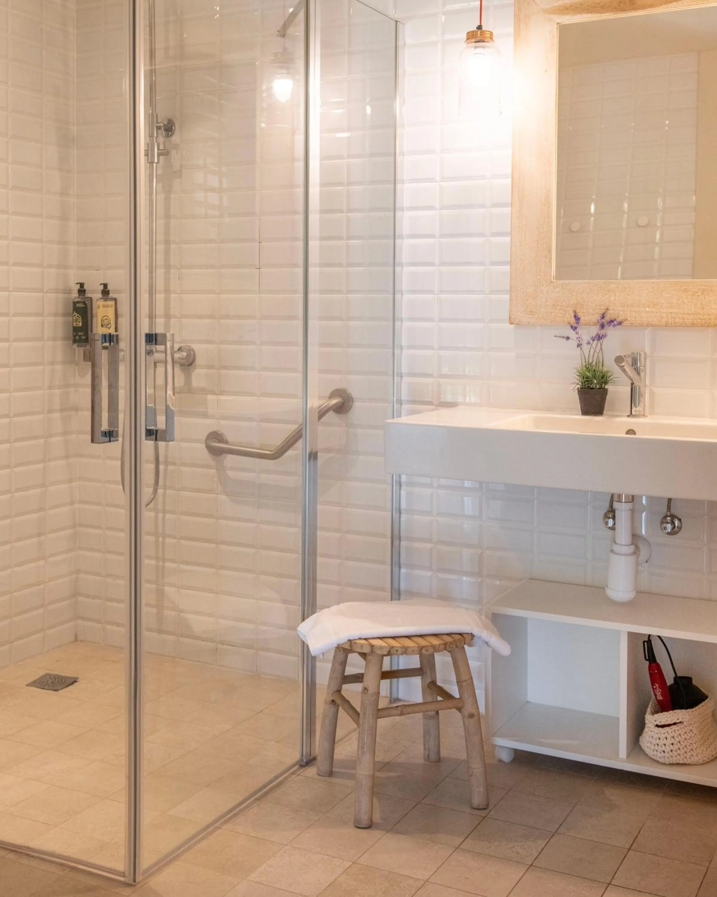 Shower in Can Alemany