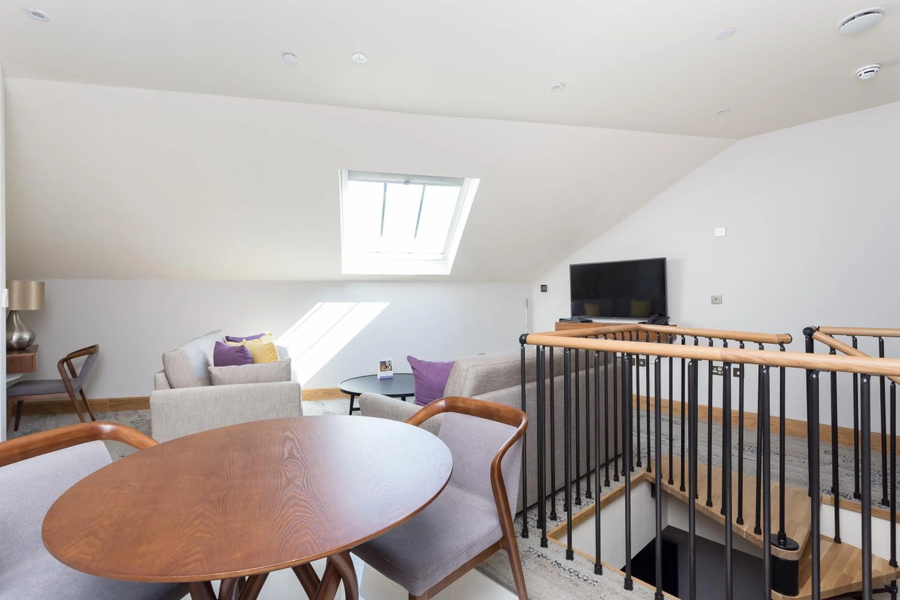 TV and multimedia in Sanctum Belsize Road