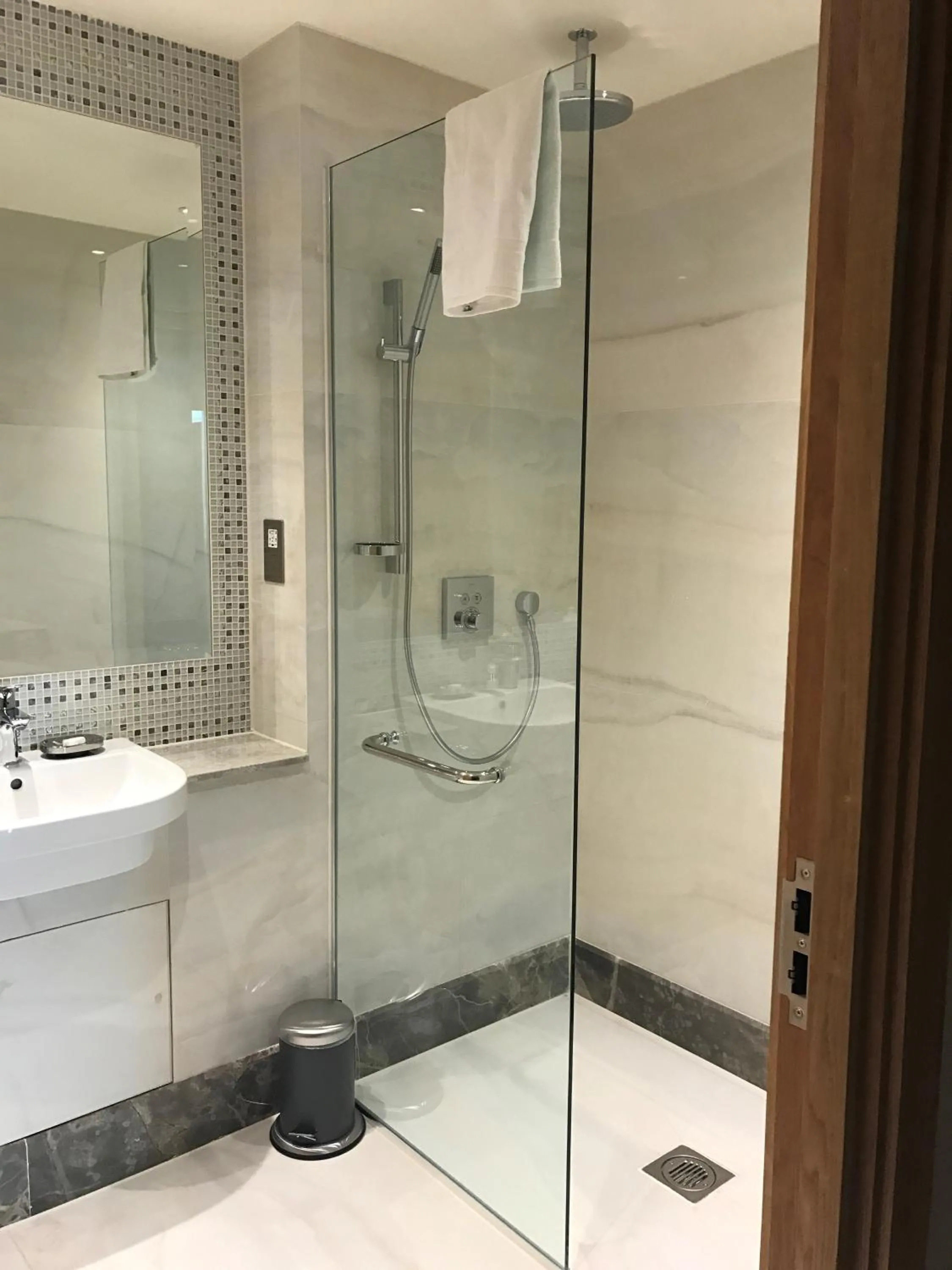 Shower in Sanctum Belsize Road