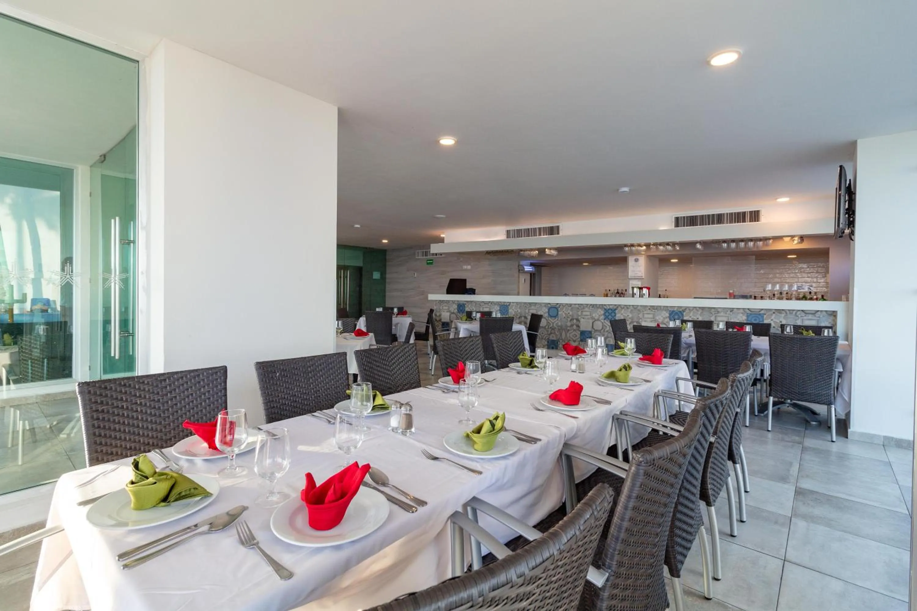 Restaurant/places to eat in Star Palace Beach Hotel