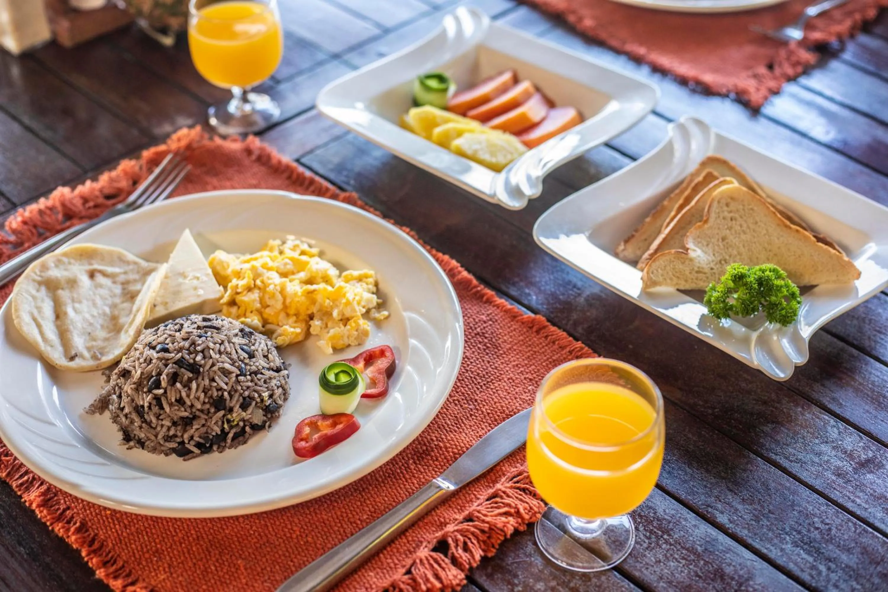 Restaurant/places to eat in Hotel Hacienda del Mar