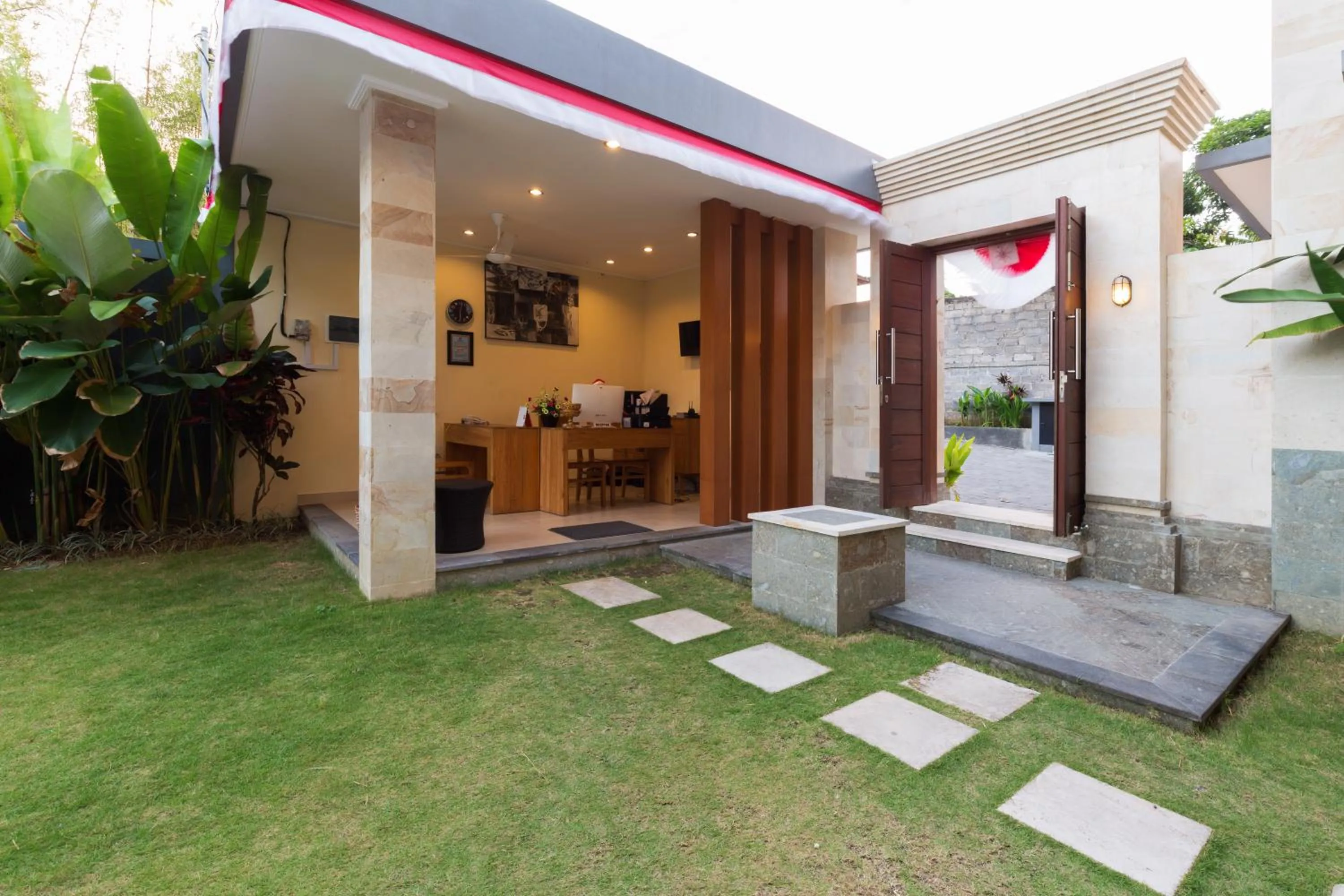 Lobby or reception in Kubu Petitenget Suite Seminyak