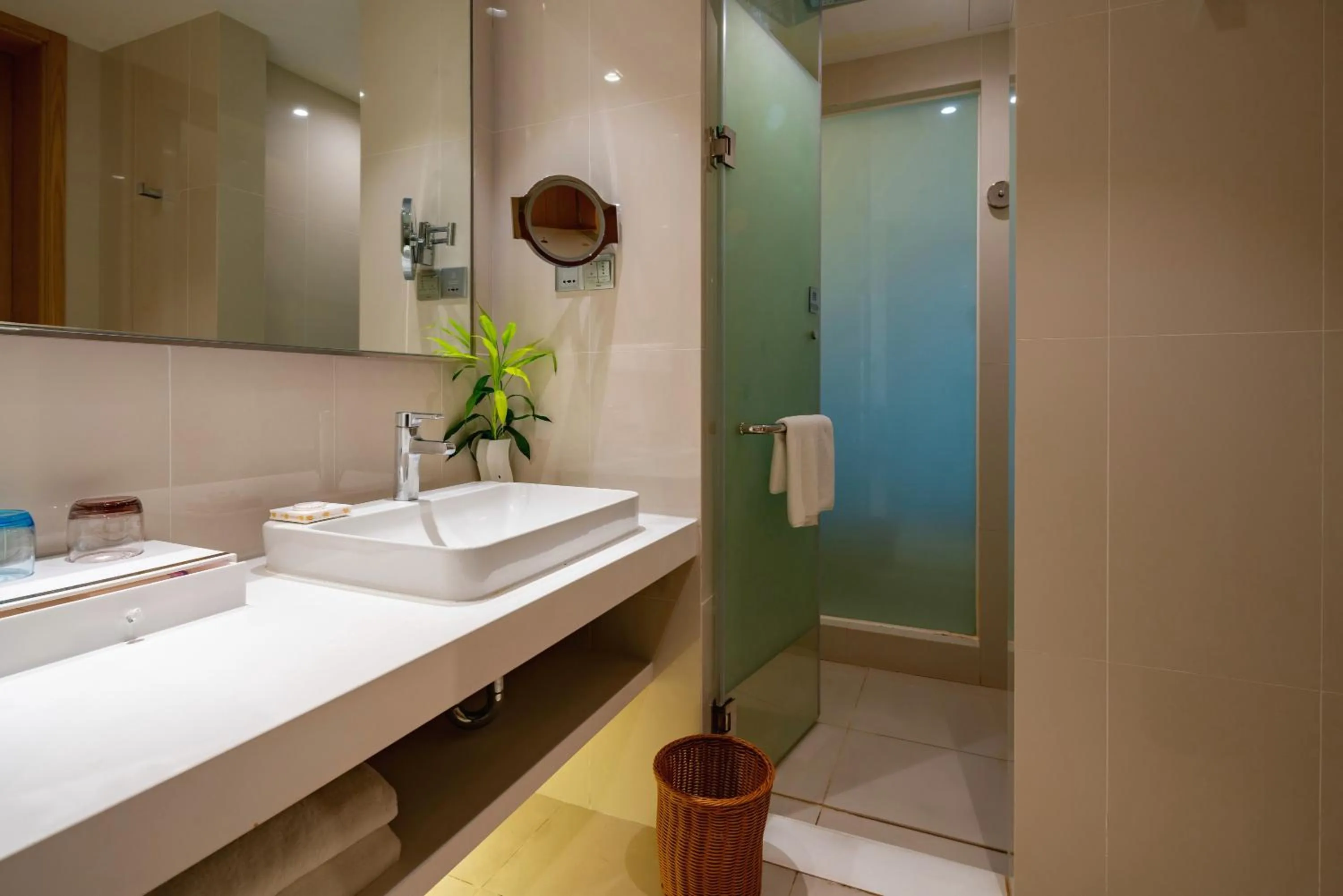 Toilet in Sanya Phoenix Airport Hotel