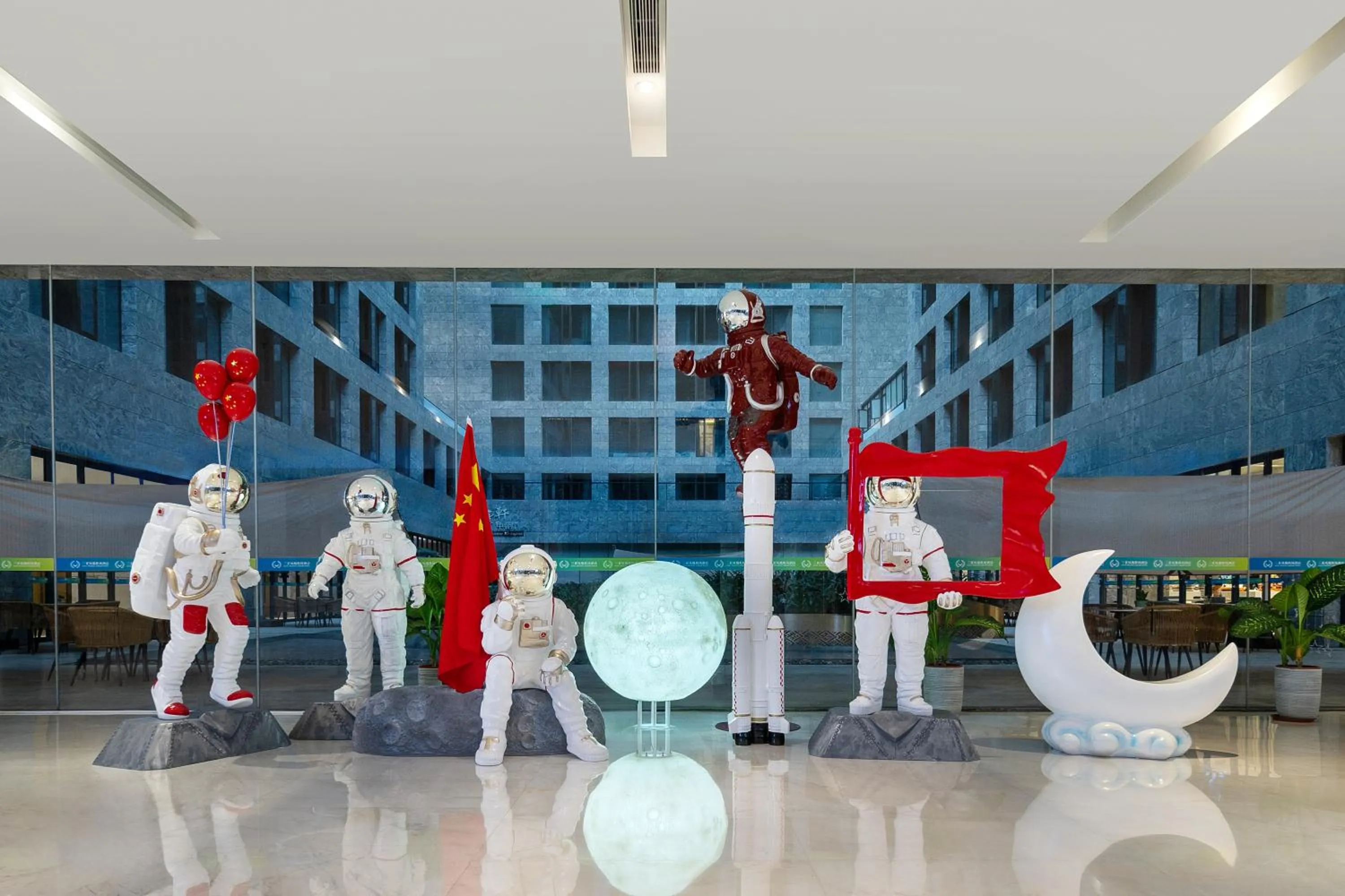 Lobby or reception in Sanya Phoenix Airport Hotel