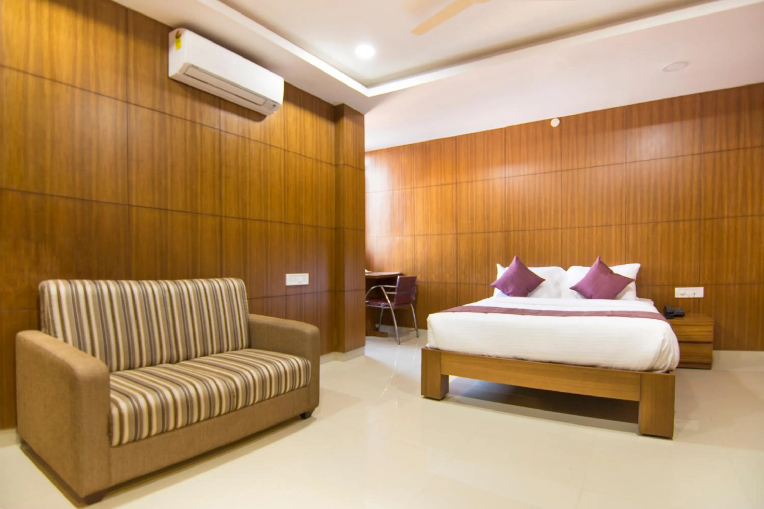 Bedroom, Bed in Shoba Tulip Hebbal