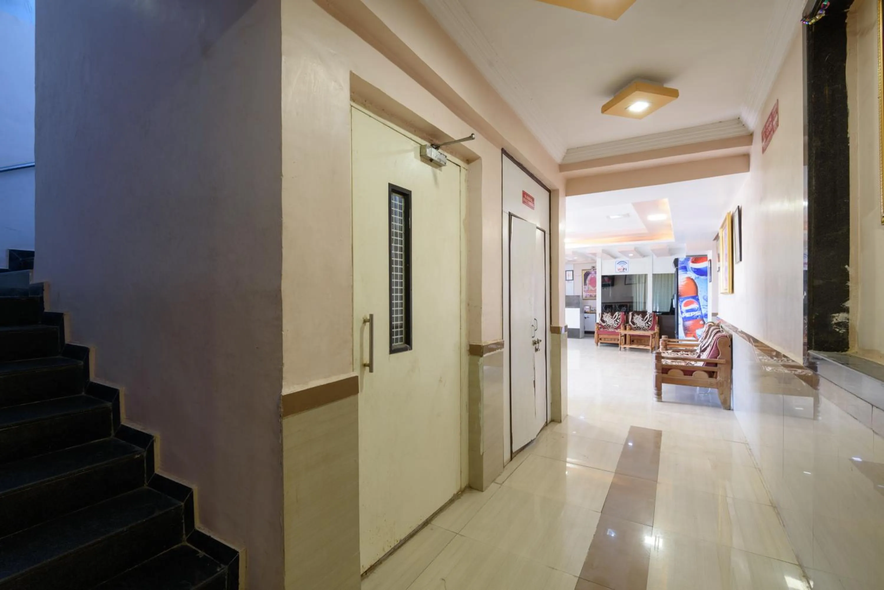 Area and facilities in Hotel Sai Shraddha