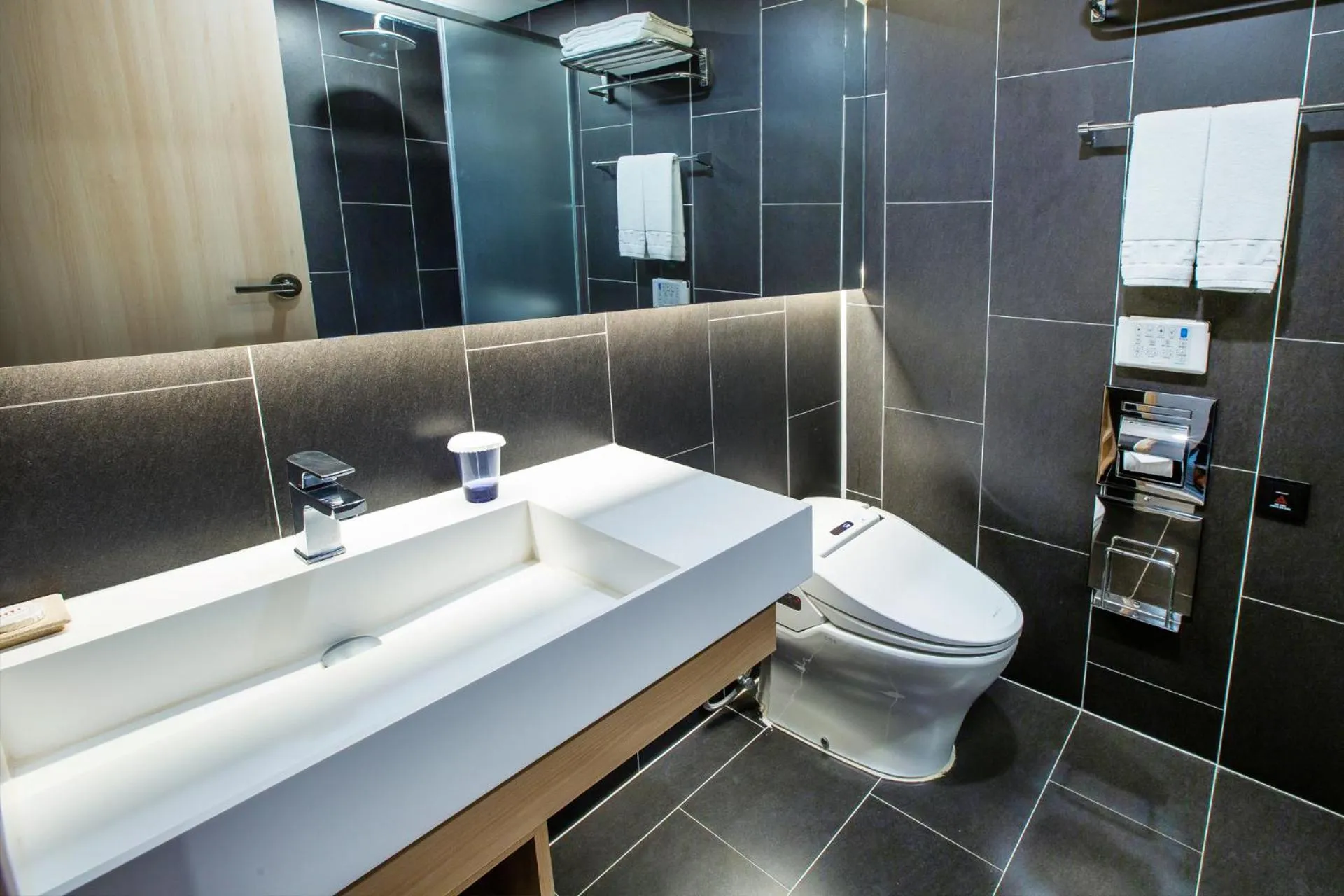 Toilet in Hotel bridge Seogwipo