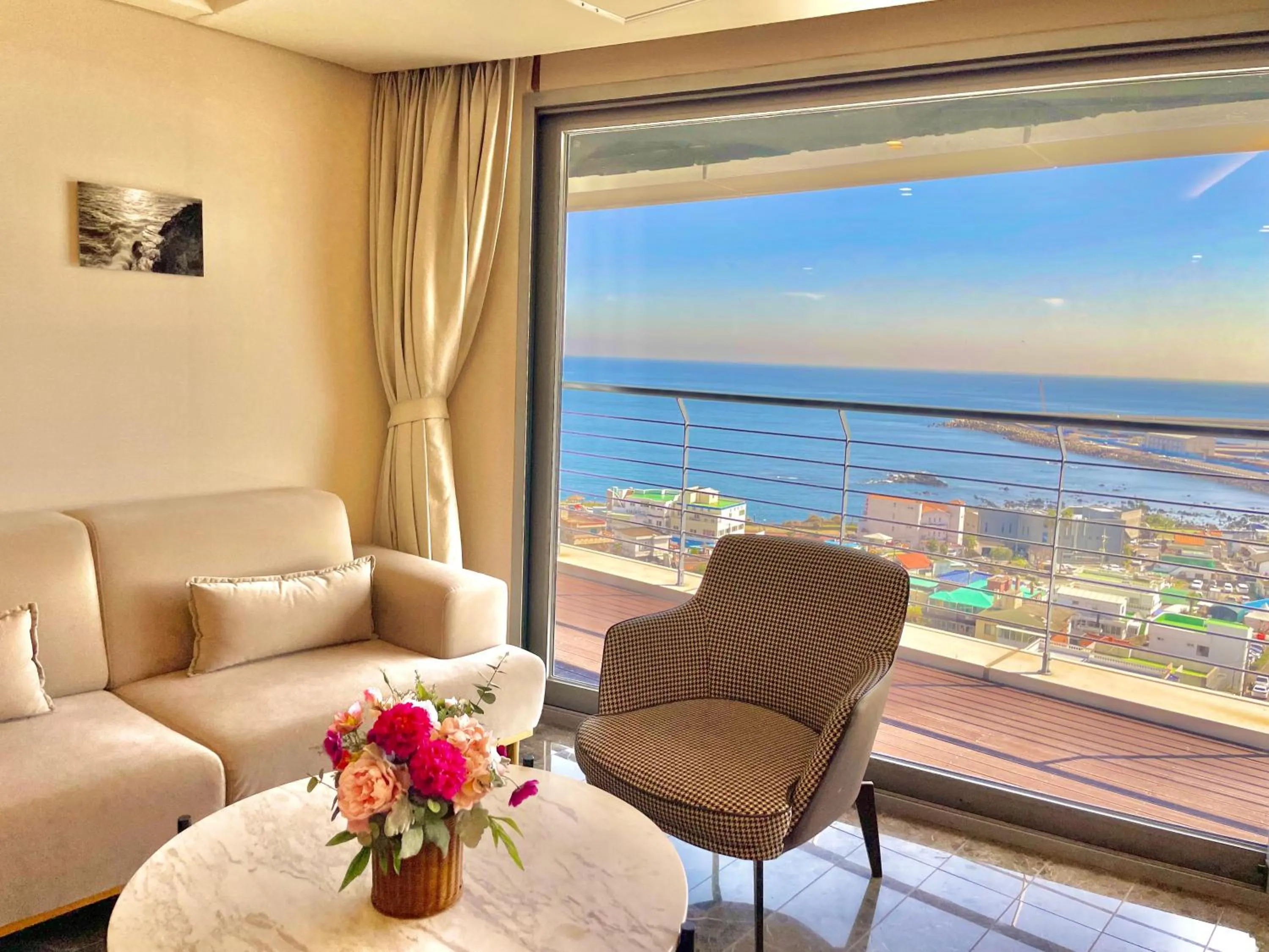 Hotel bridge Seogwipo