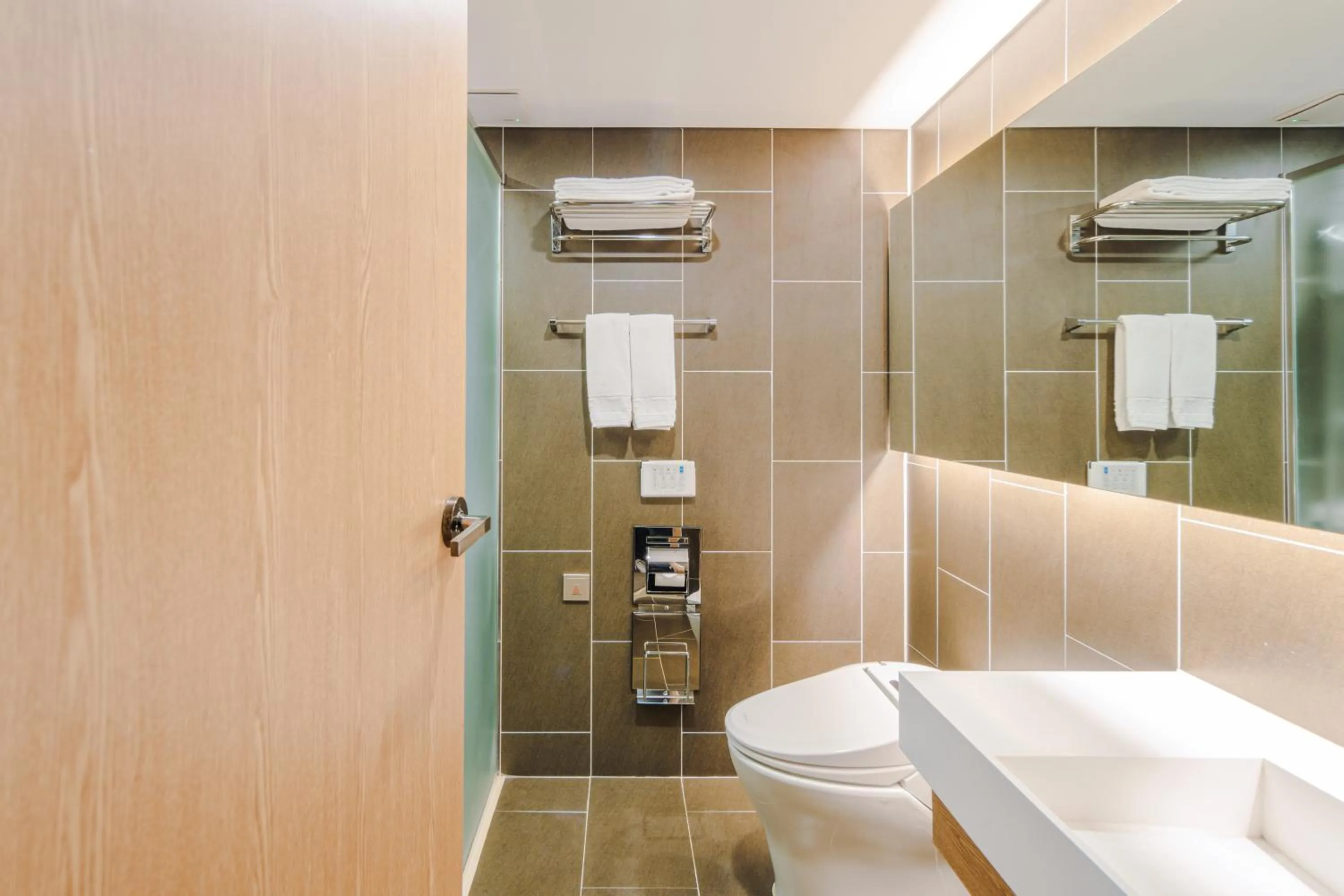 Hotel bridge Seogwipo