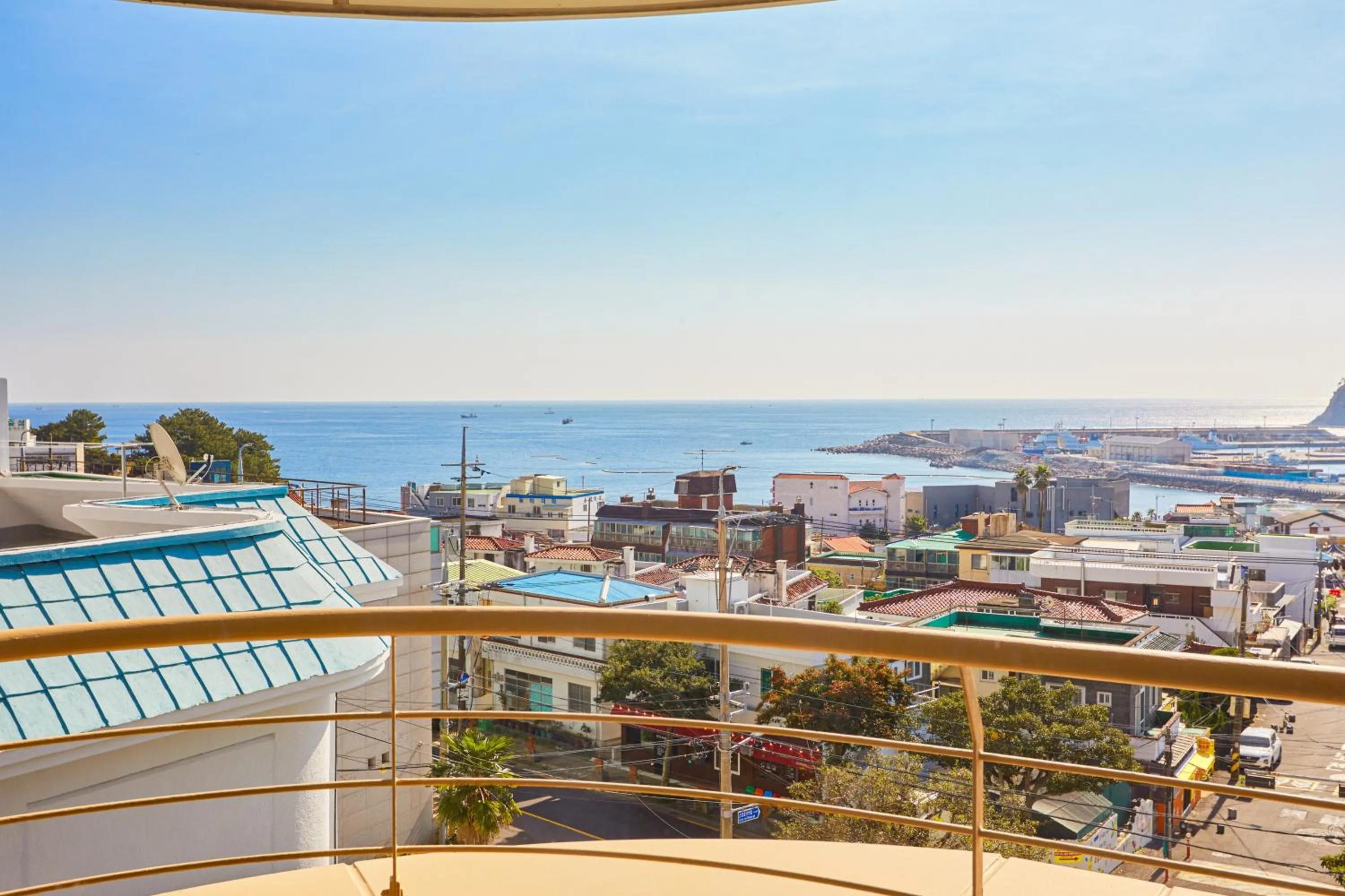 Hotel bridge Seogwipo