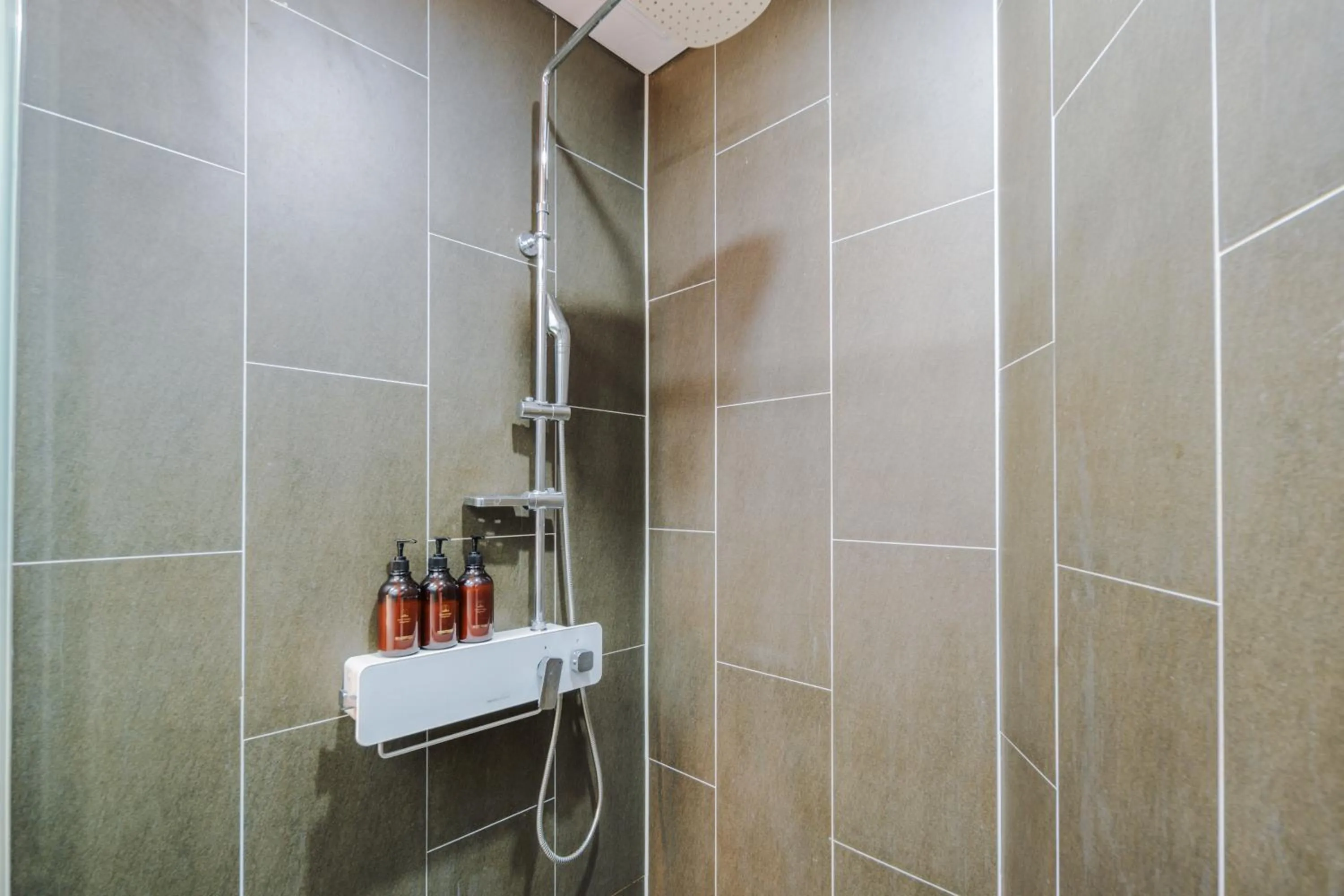 Hotel bridge Seogwipo