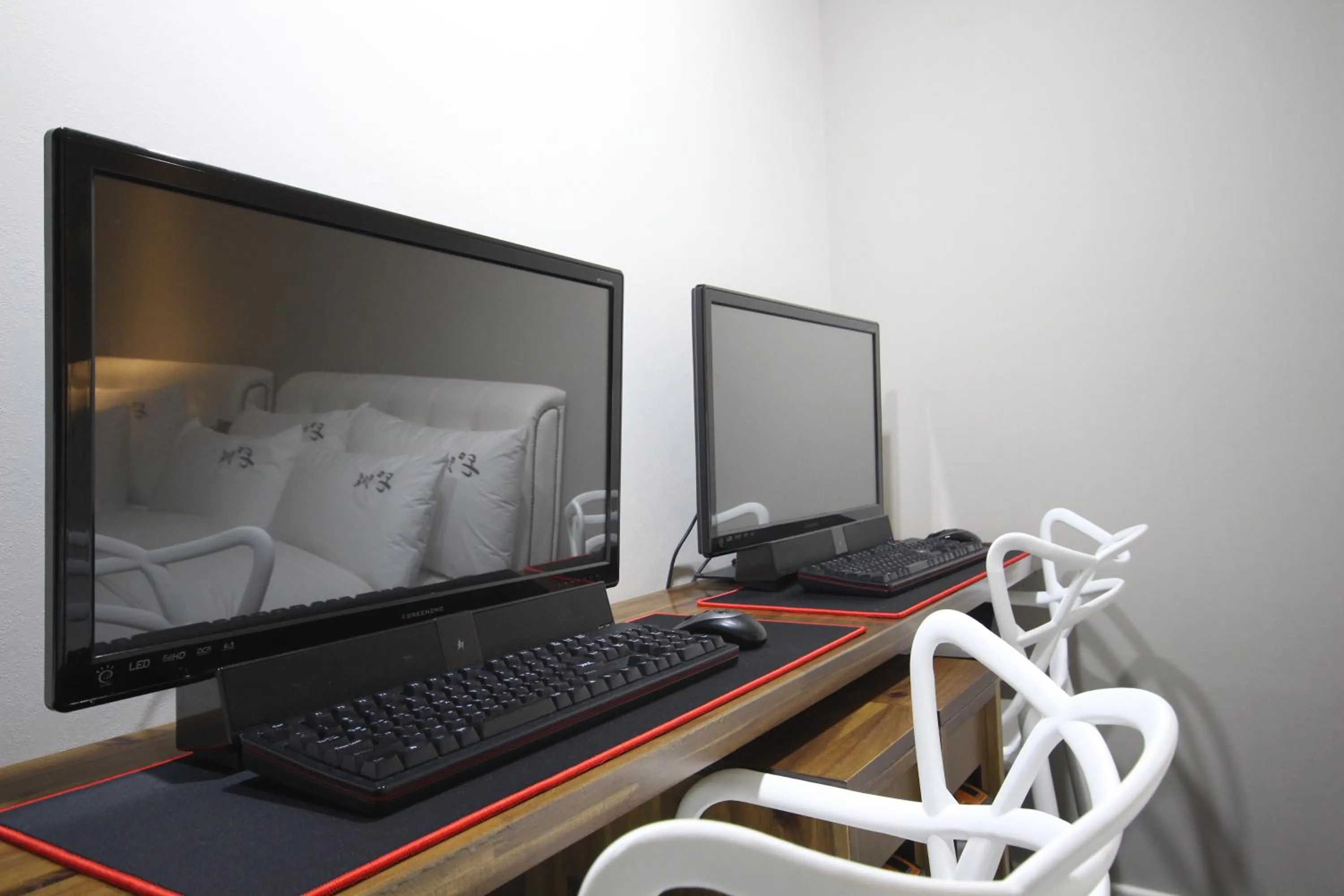 Decorative detail in Hotel Don