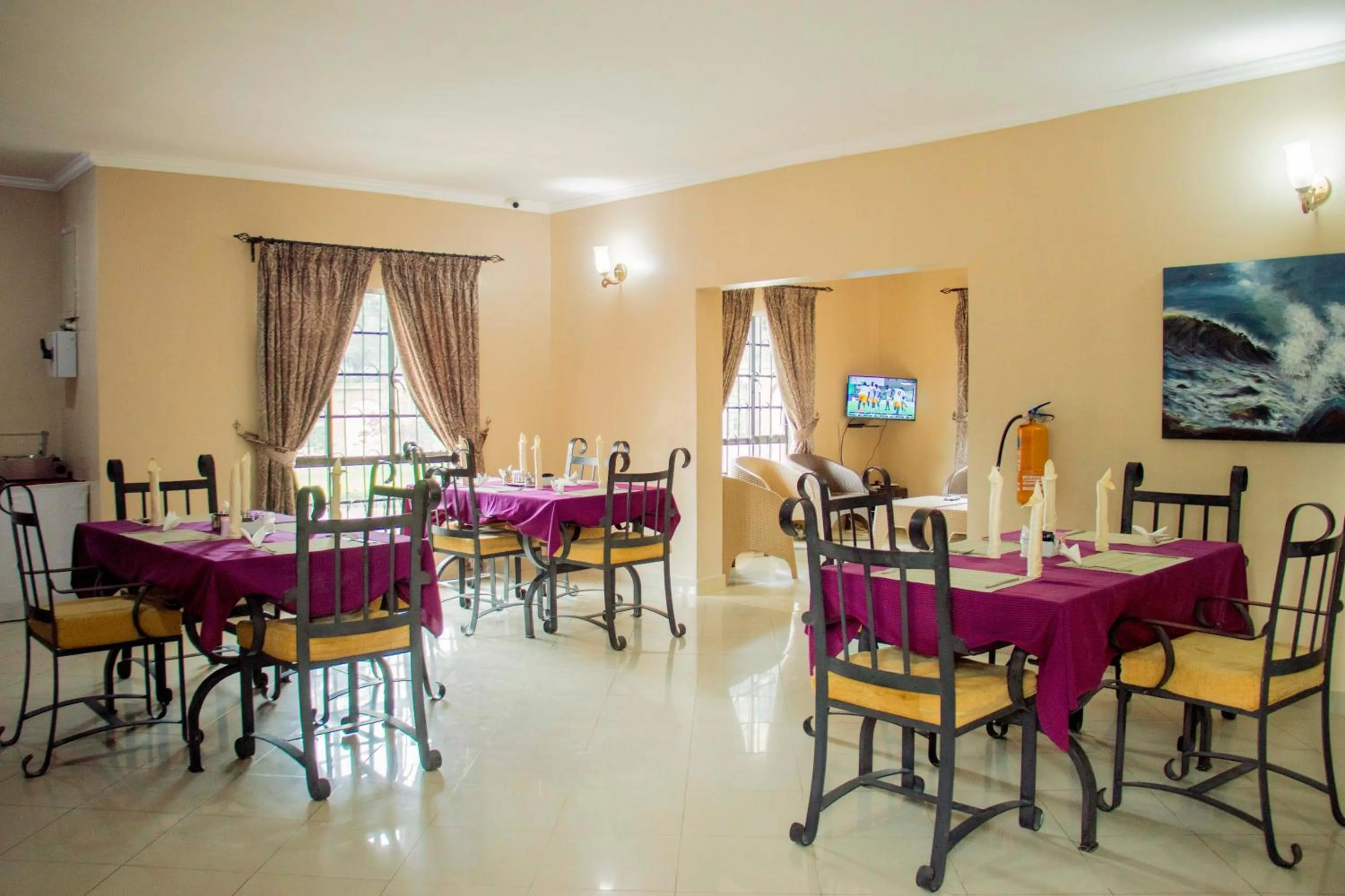 Restaurant/places to eat in Zakinn Hotel Gangilonga