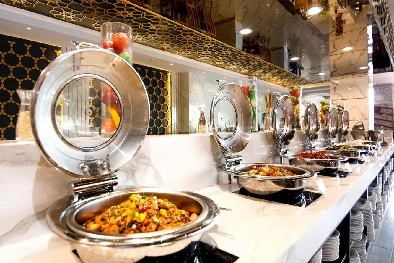 Restaurant/places to eat in Hermes Palace Hotel Banda Aceh