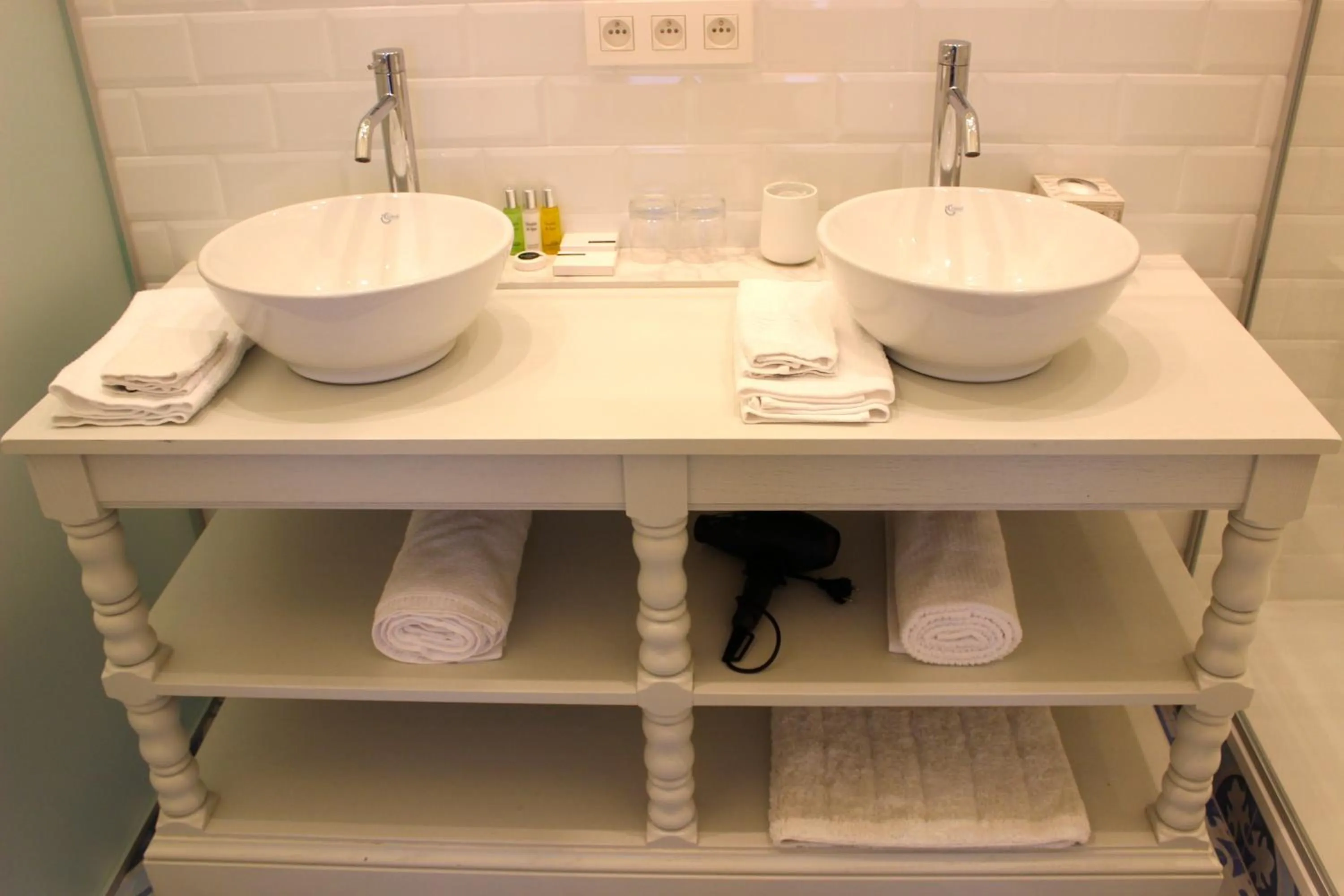 Bathroom in The Hamptons Boutique Hotel