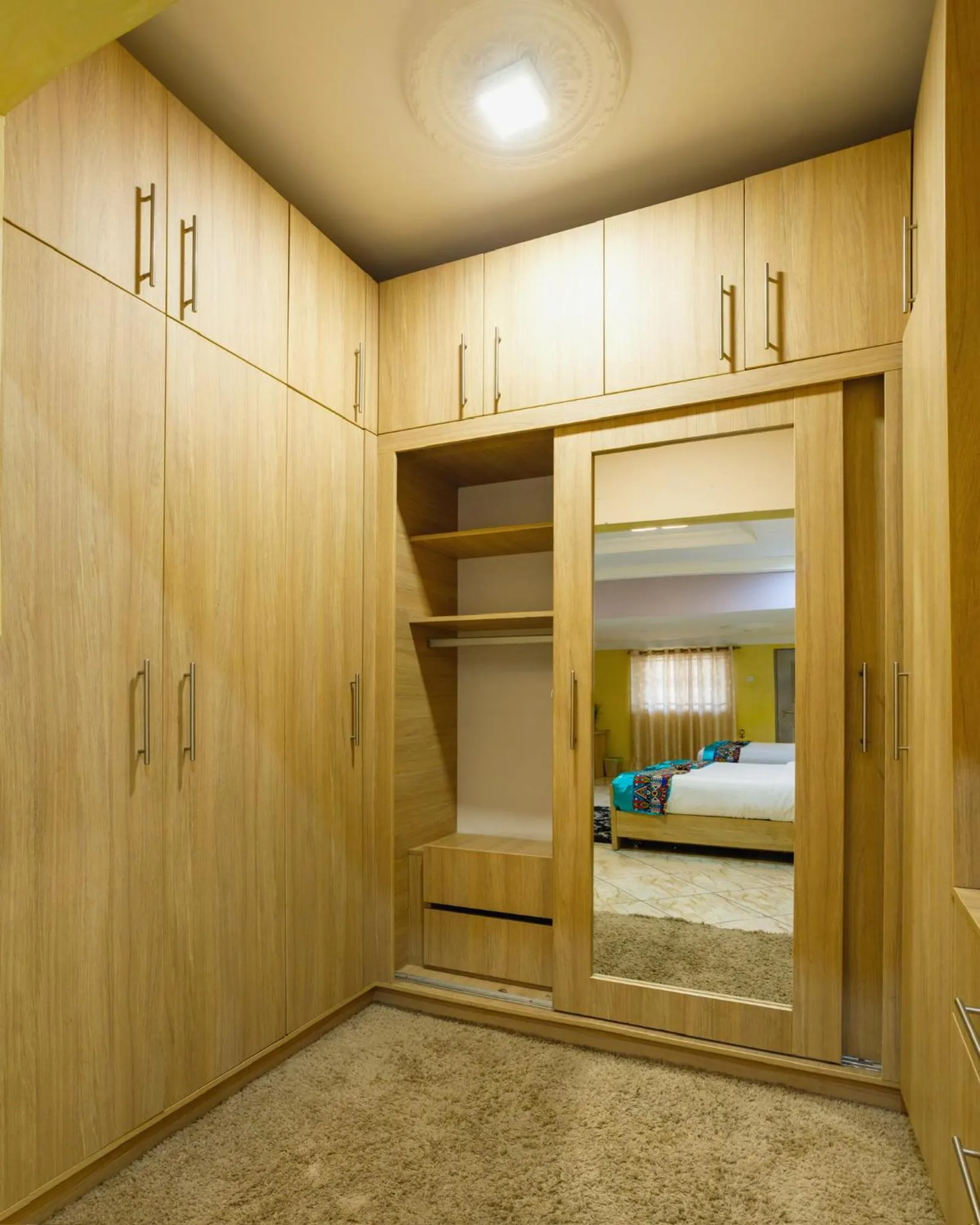 Bed in Bays Lodge, Accra