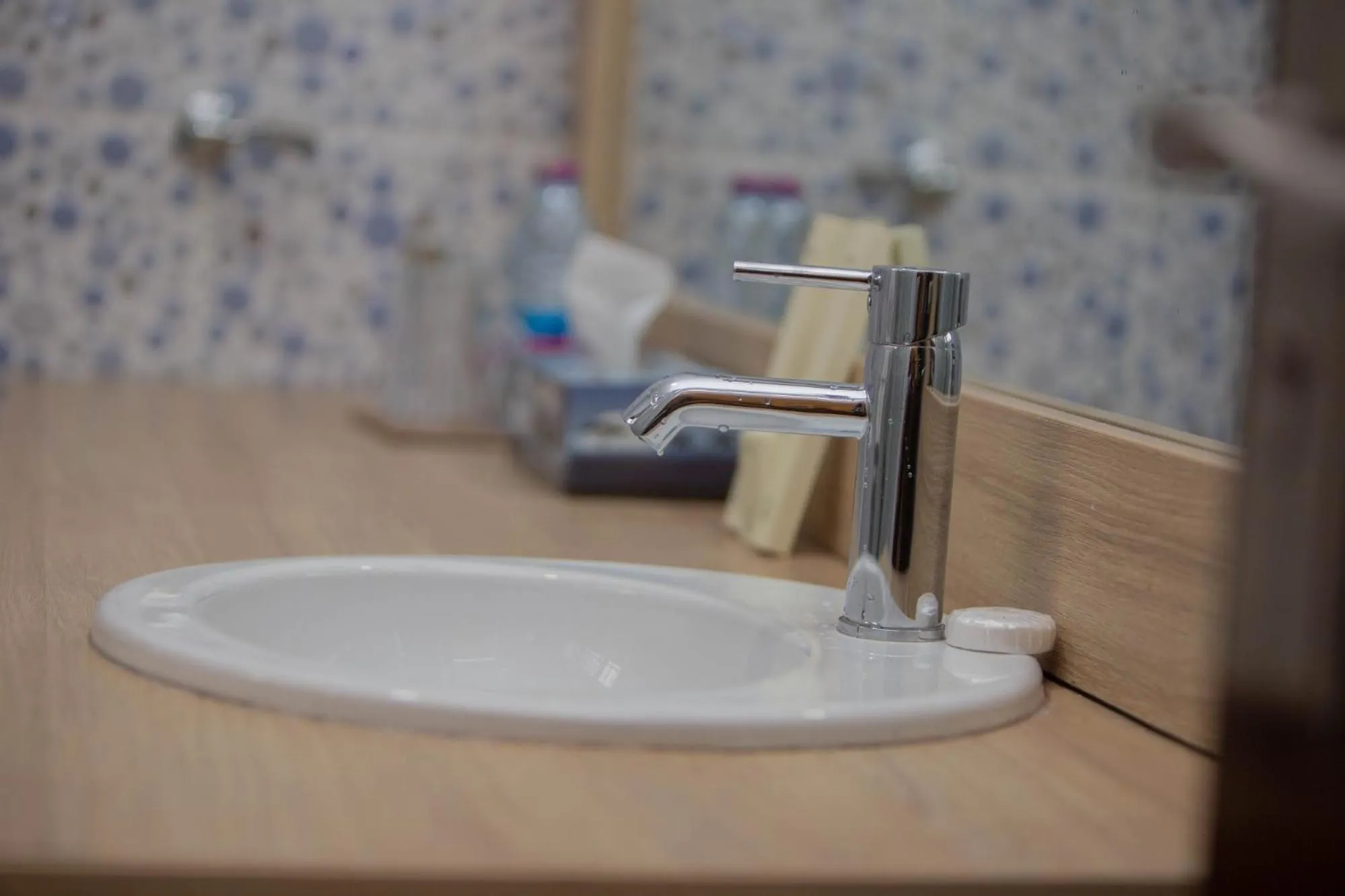 Bathroom in Bays Lodge, Accra