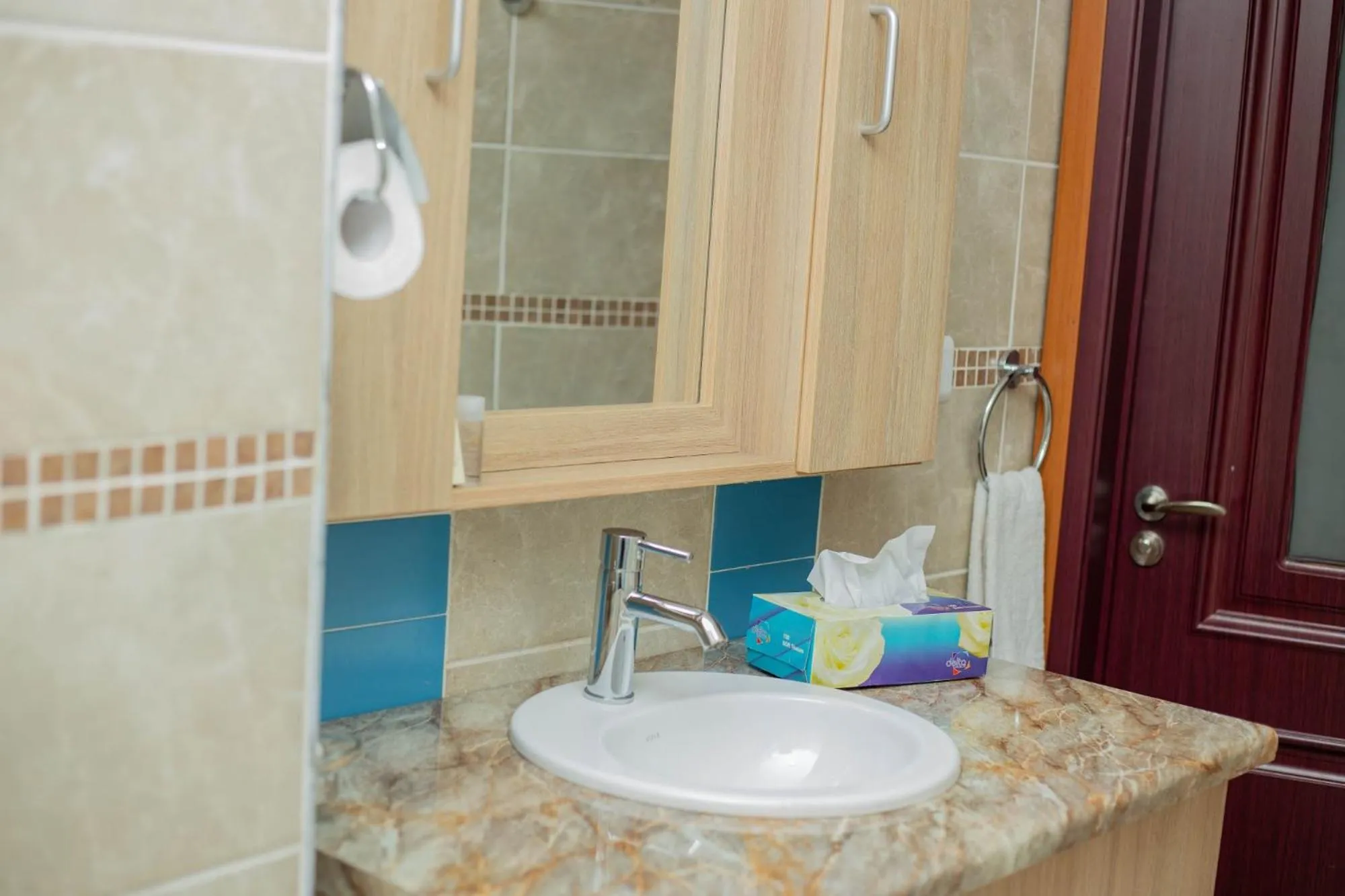 Bathroom in Bays Lodge, Accra