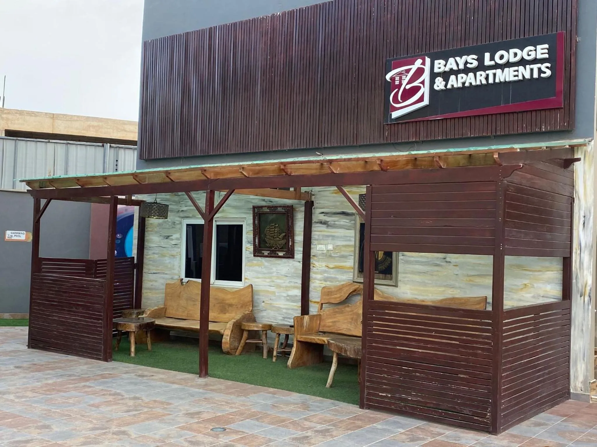 Day in Bays Lodge, Accra