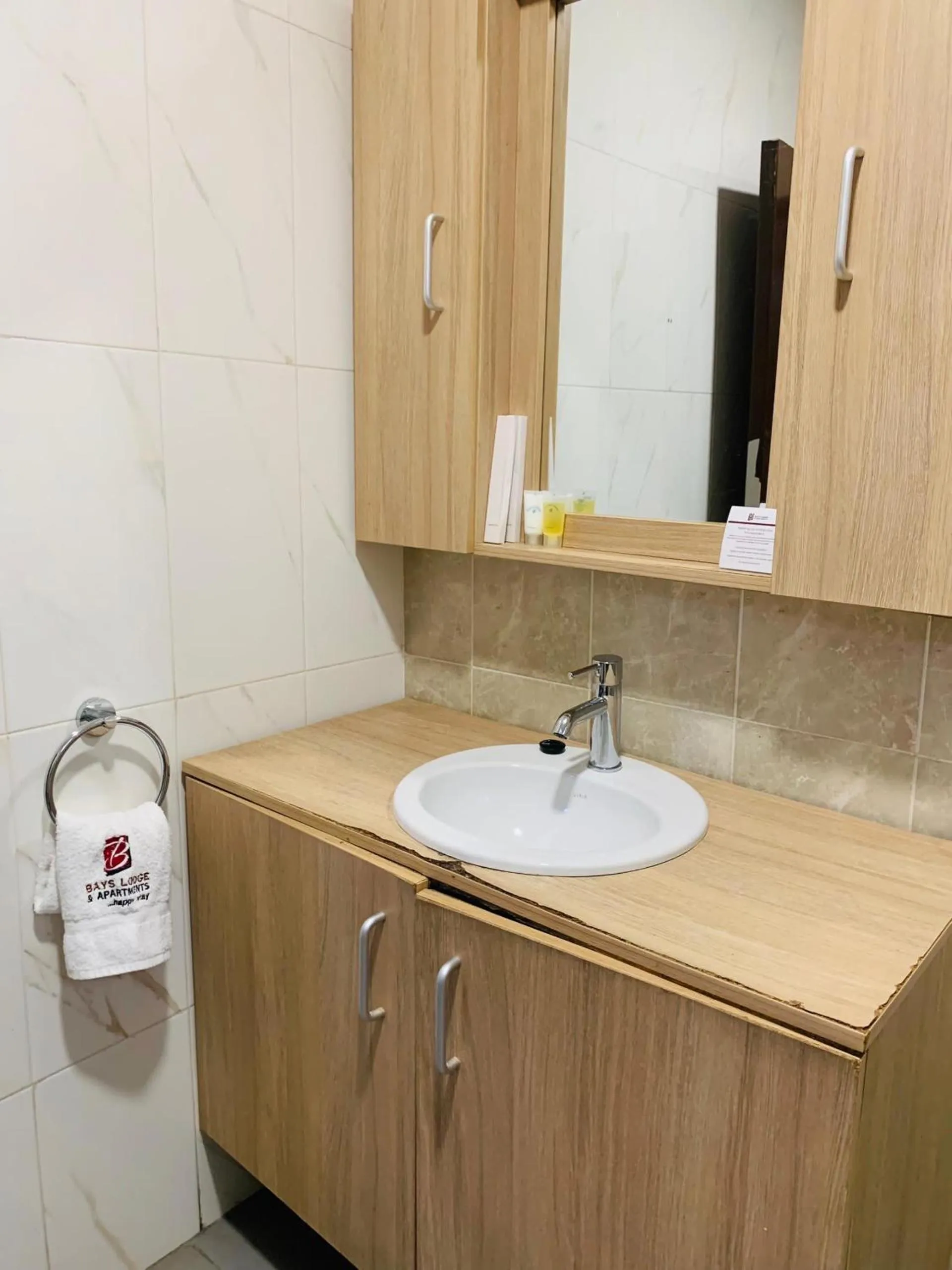 Bathroom in Bays Lodge, Accra