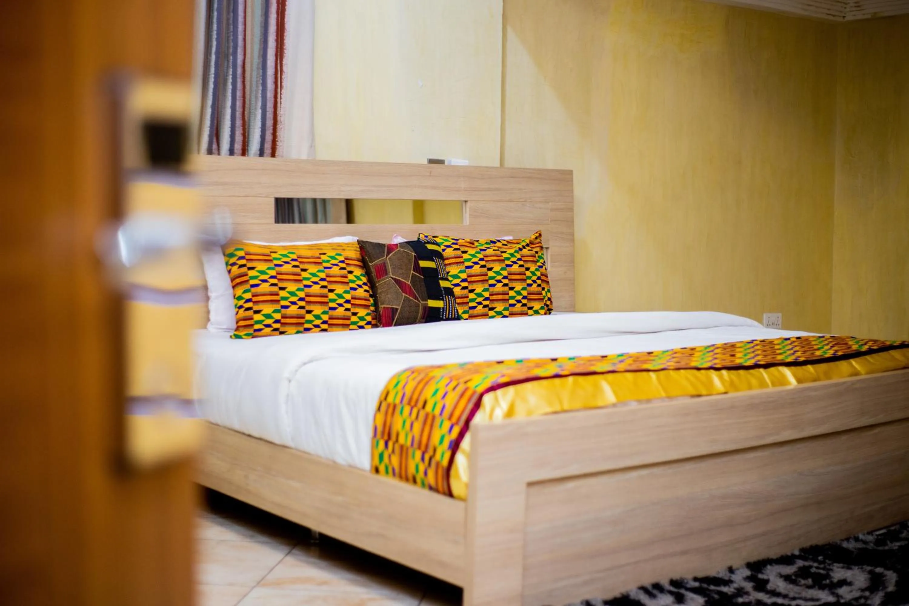 Bedroom, Bed in Bays Lodge, Accra