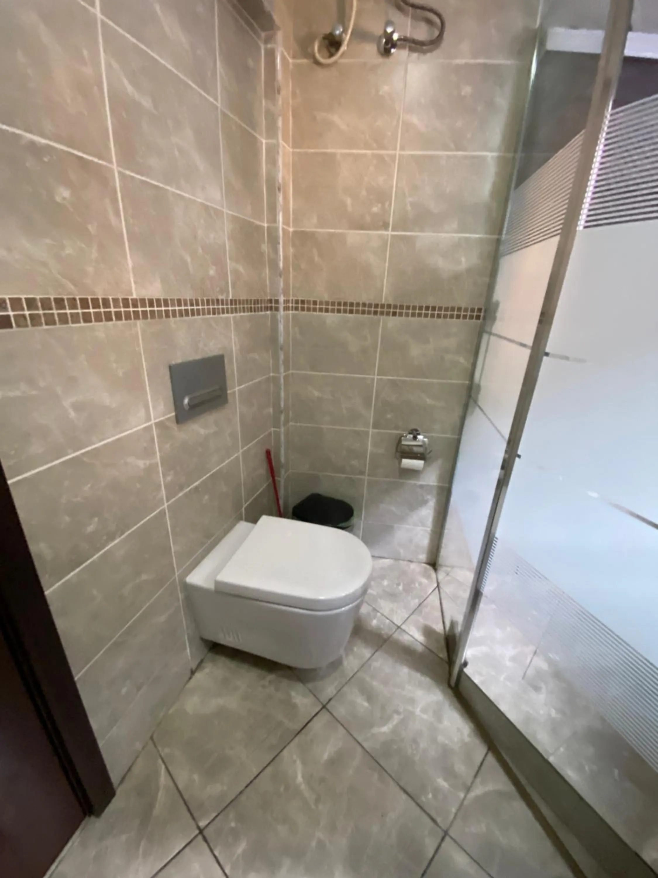 Bathroom in Bays Lodge, Accra