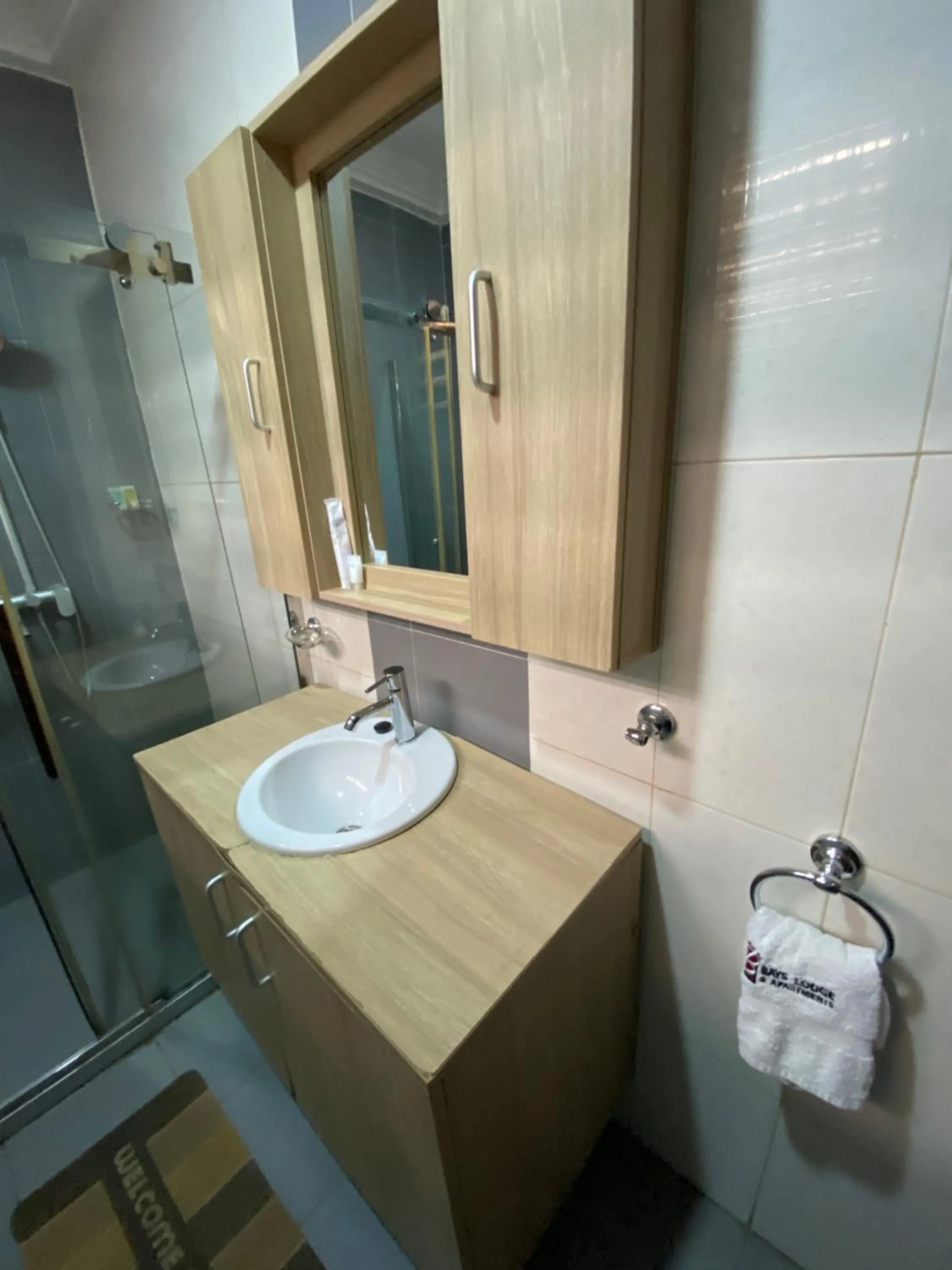 Bathroom in Bays Lodge, Accra