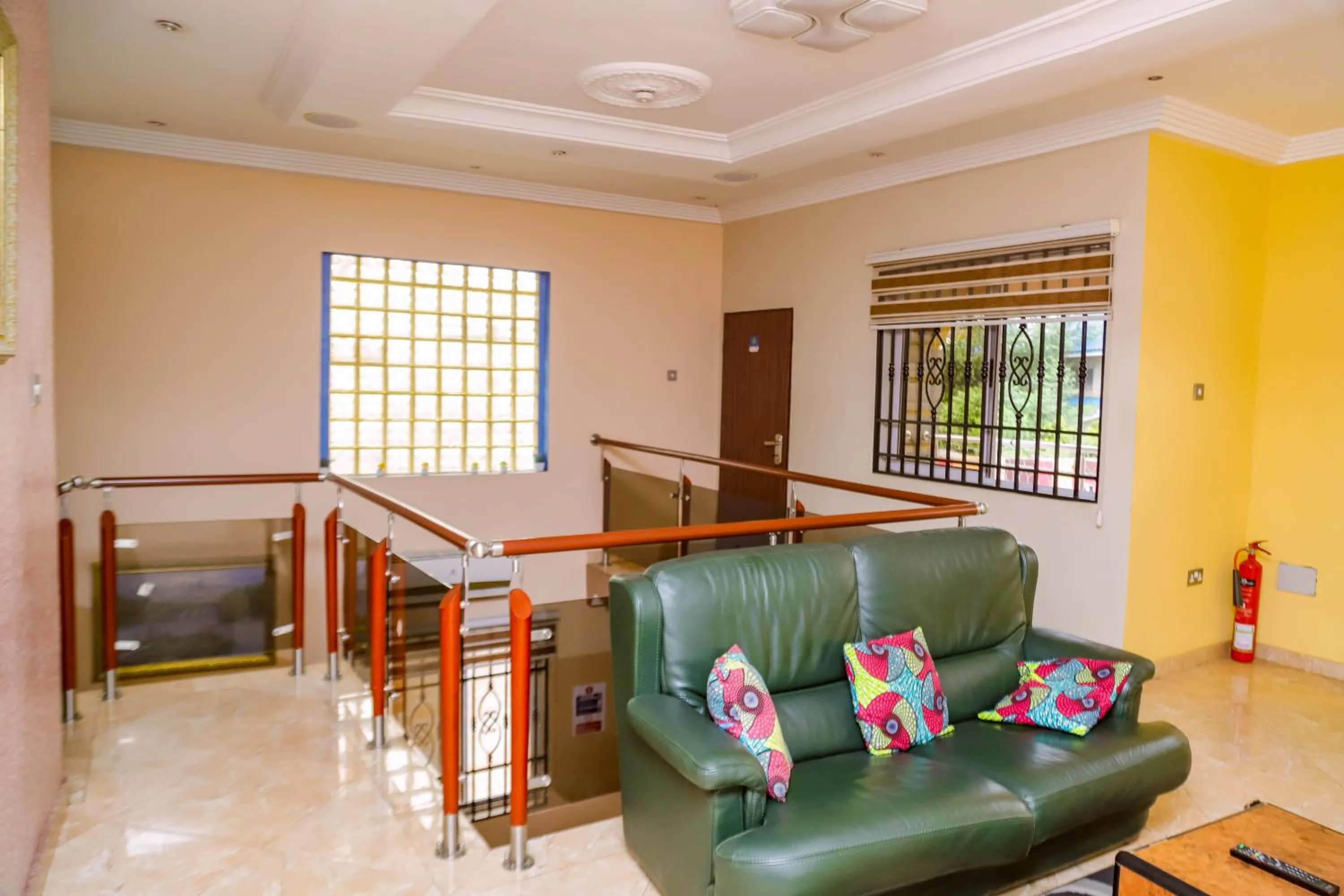 Bays Lodge, Accra