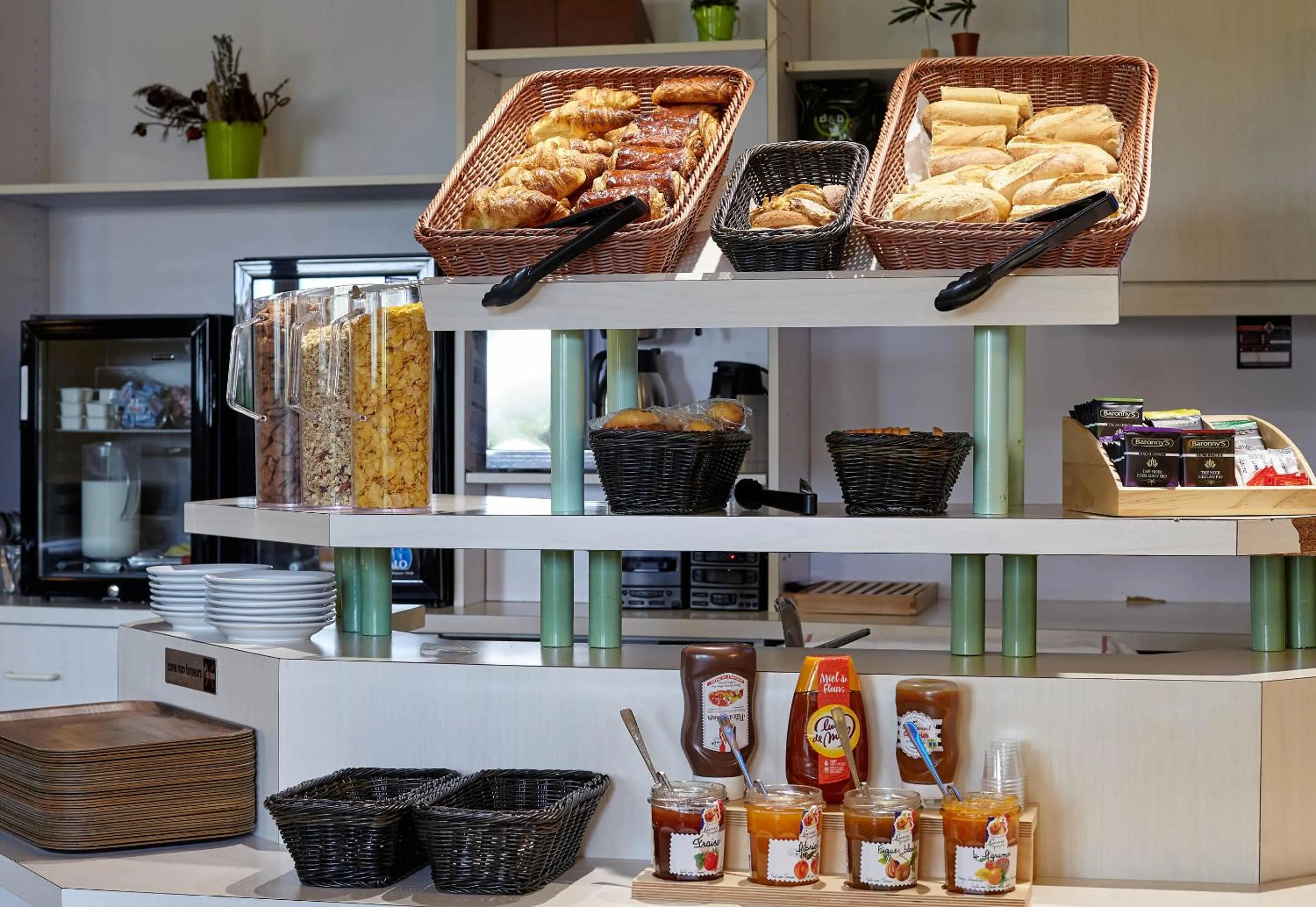 Buffet breakfast in B&B HOTEL Saclay