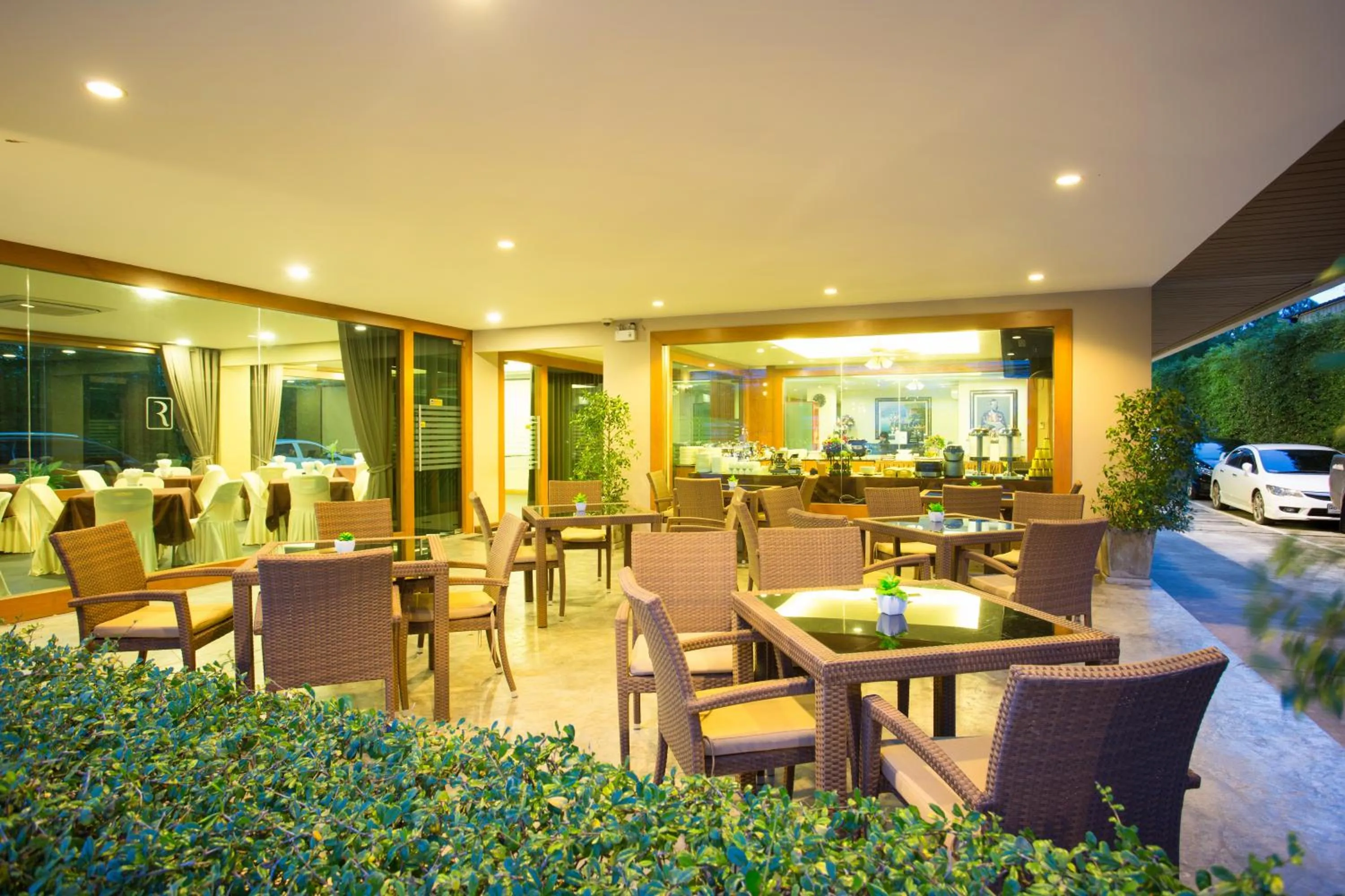 Romantic Khon Kaen Hotel