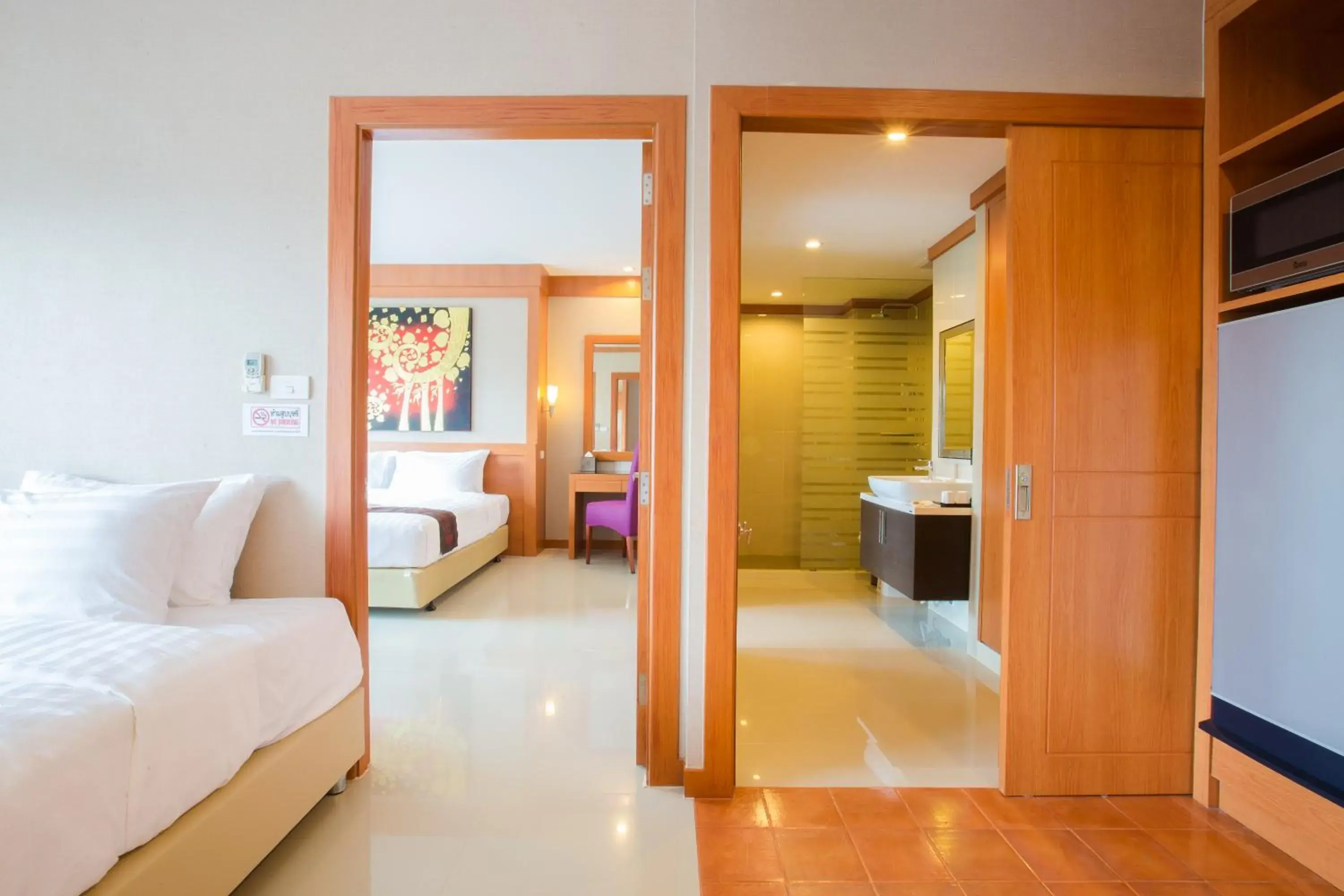 Family Suite in Romantic Khon Kaen Hotel Family Suite in Romantic Khon Kaen Hotel