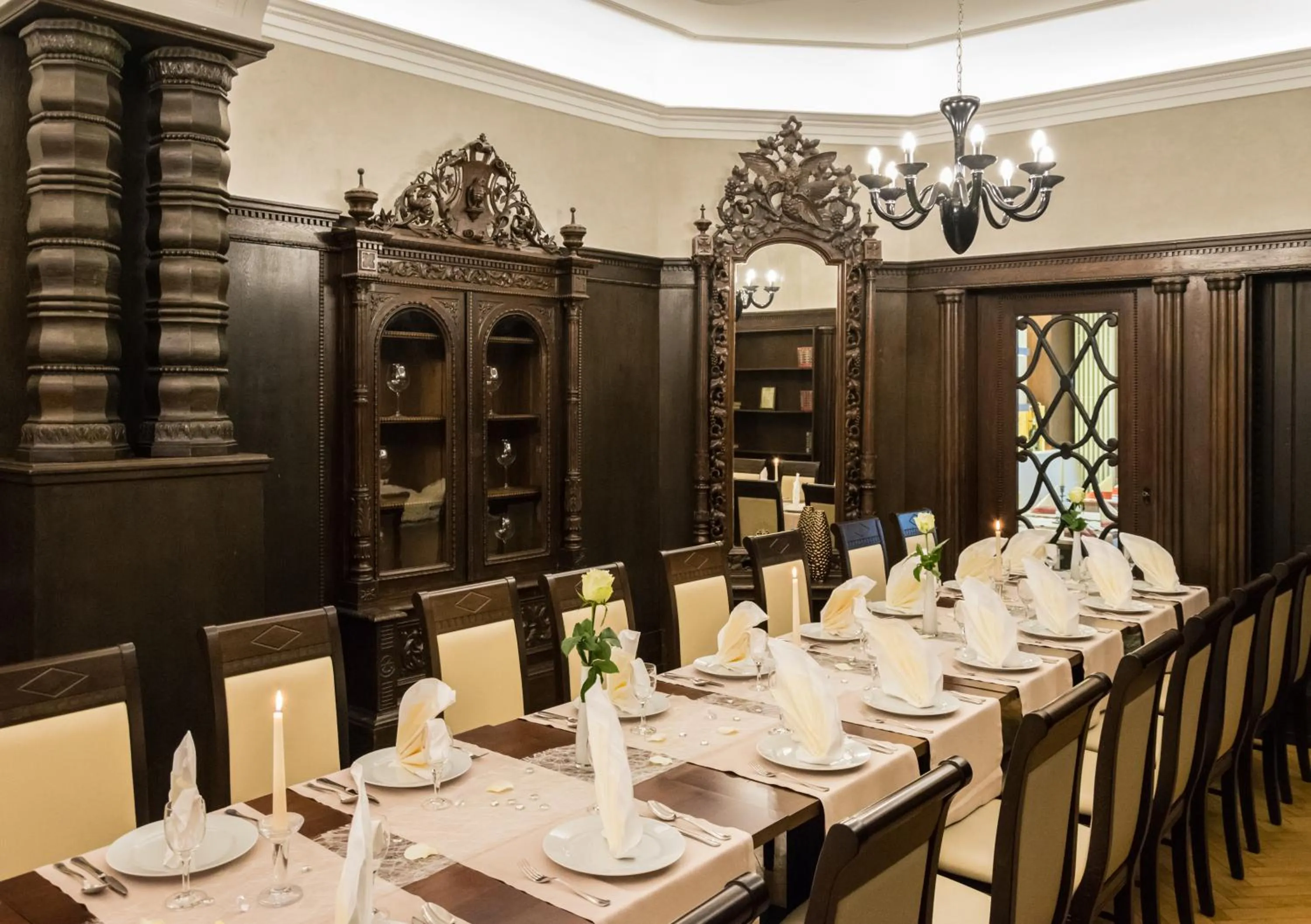 Restaurant/places to eat in Hotel Amts-Apotheke