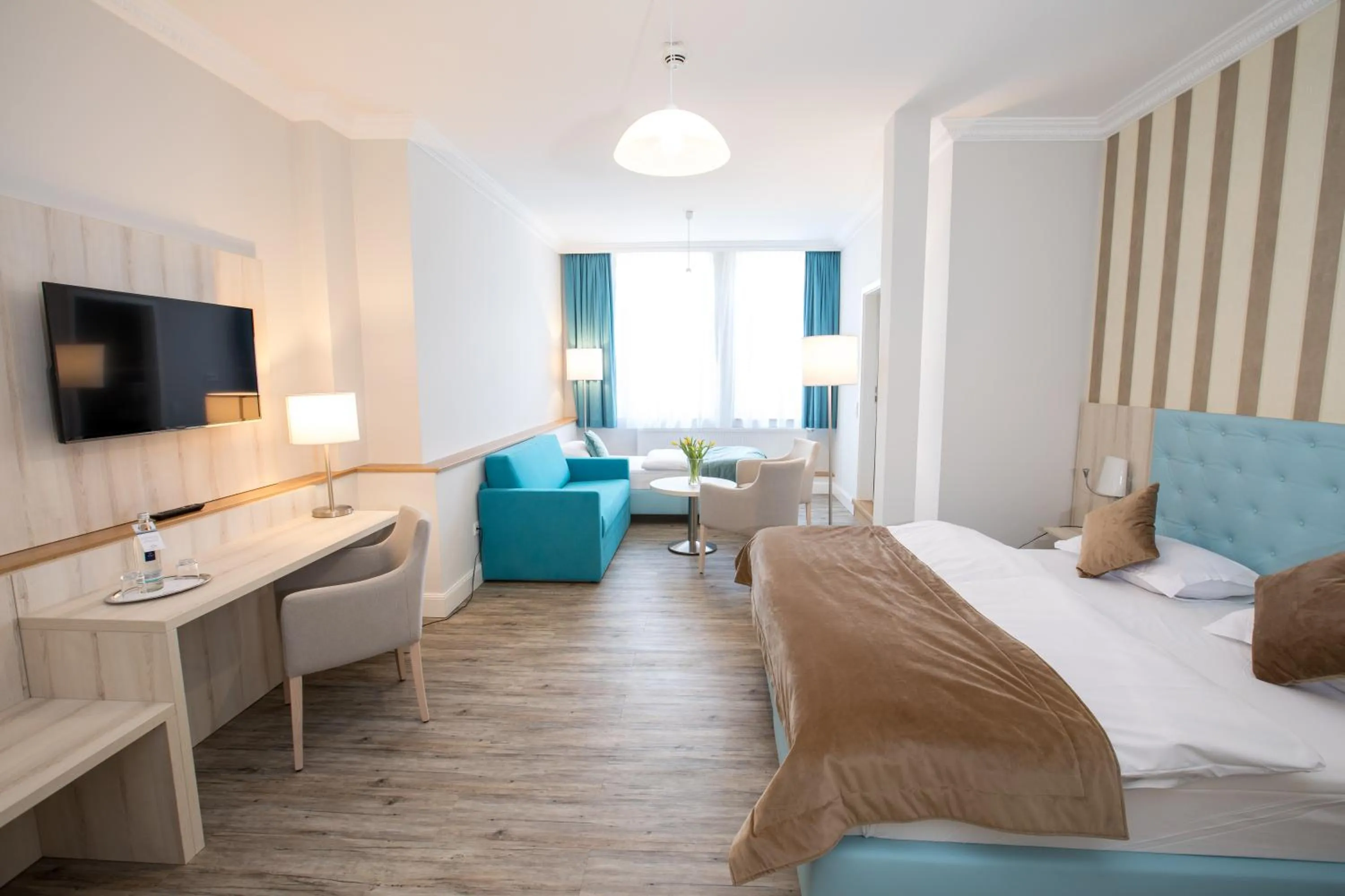 Photo of the whole room, Bed in Hotel Amts-Apotheke