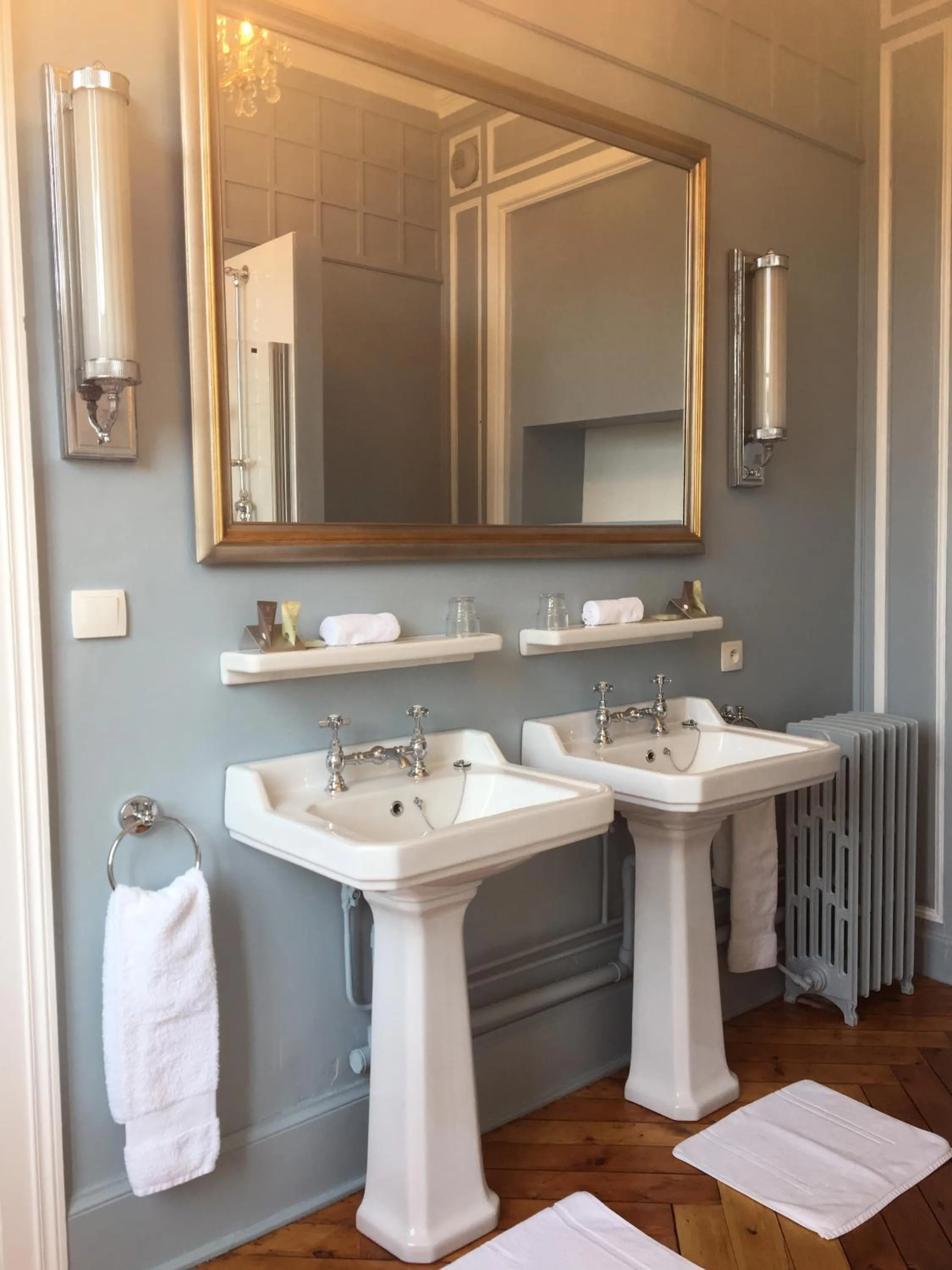 Castel De La Terrasse