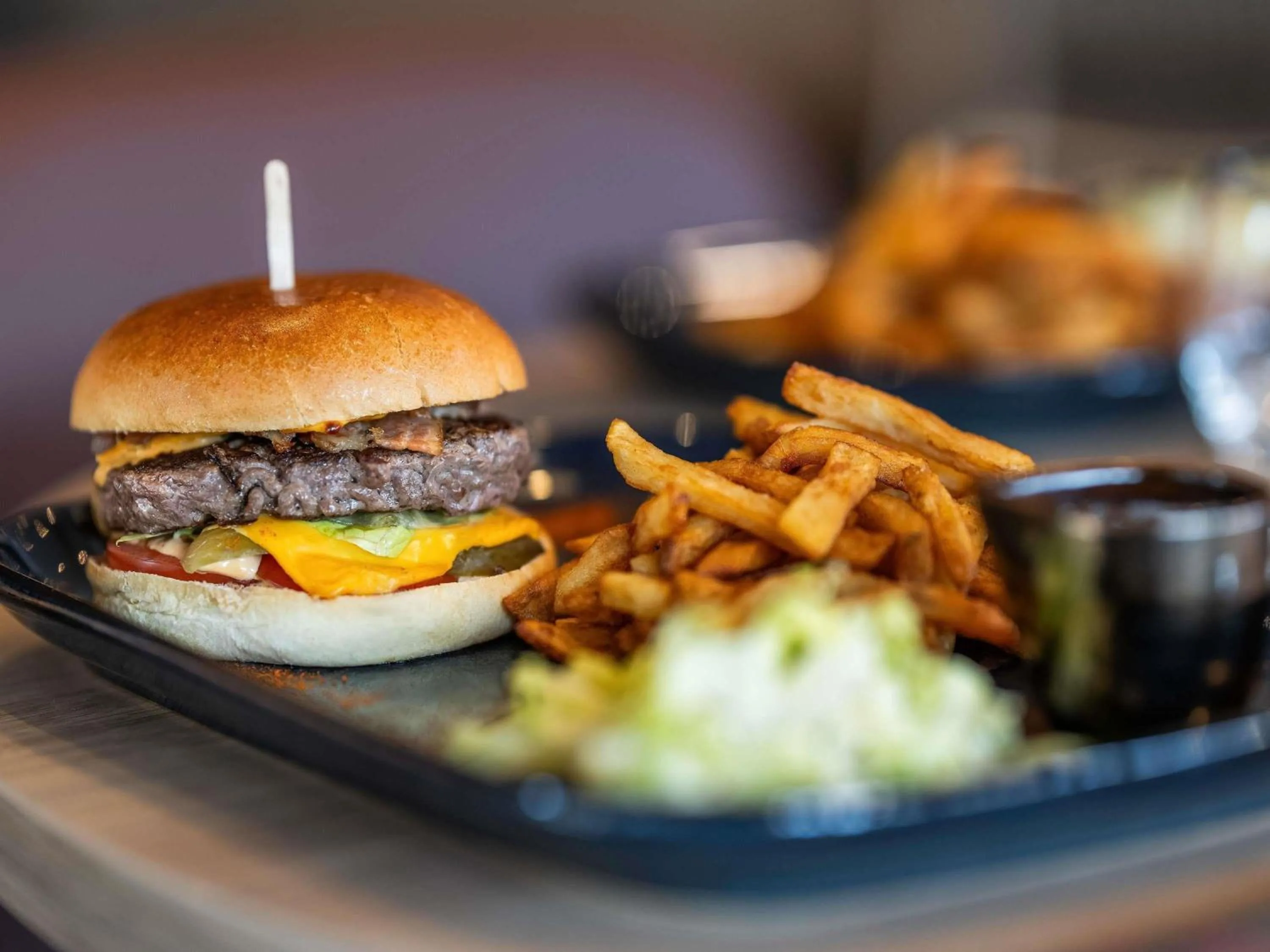 Restaurant/places to eat in ibis Le Havre Centre