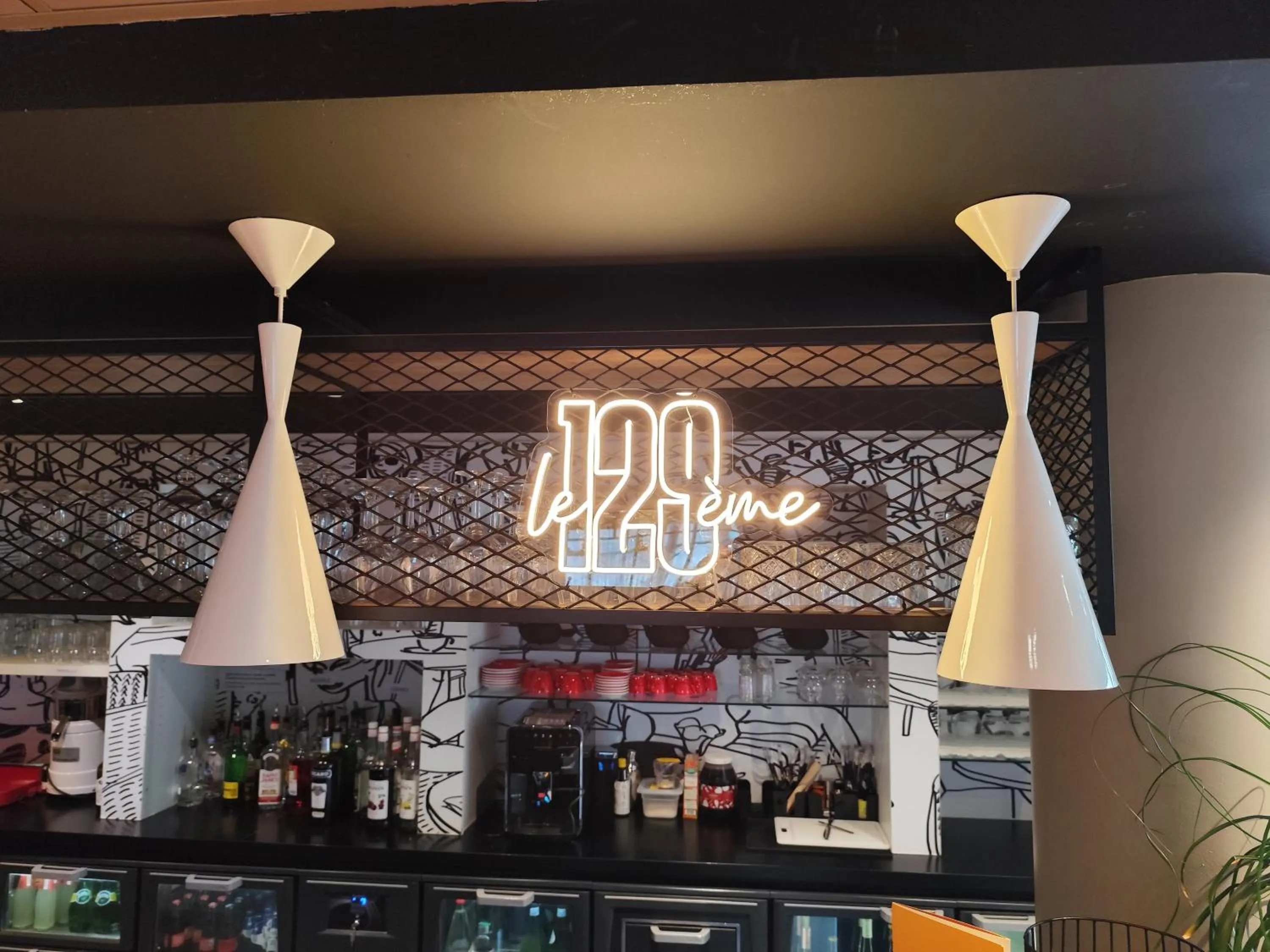 Lounge or bar in ibis Le Havre Centre