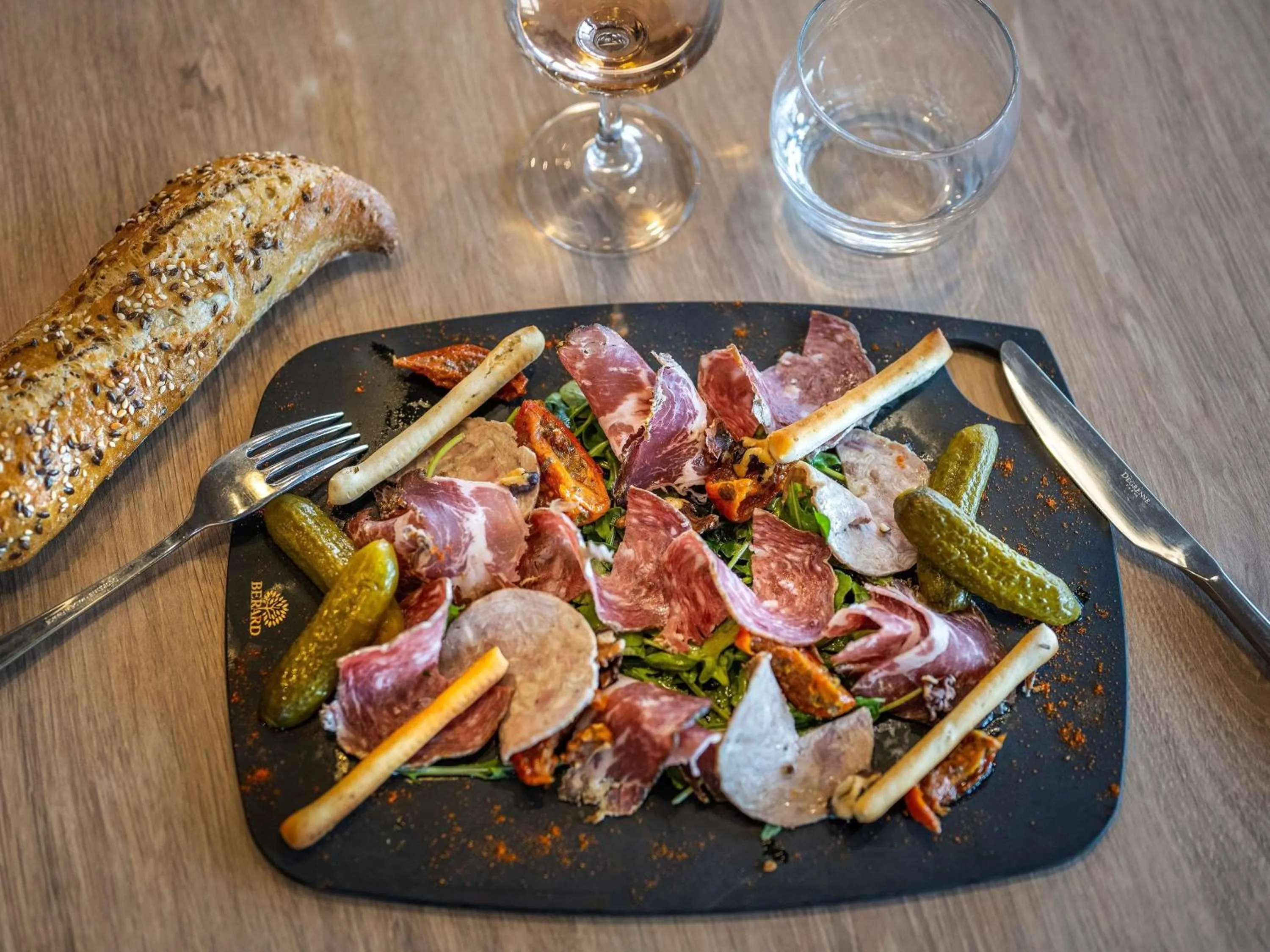 Restaurant/places to eat in ibis Le Havre Centre