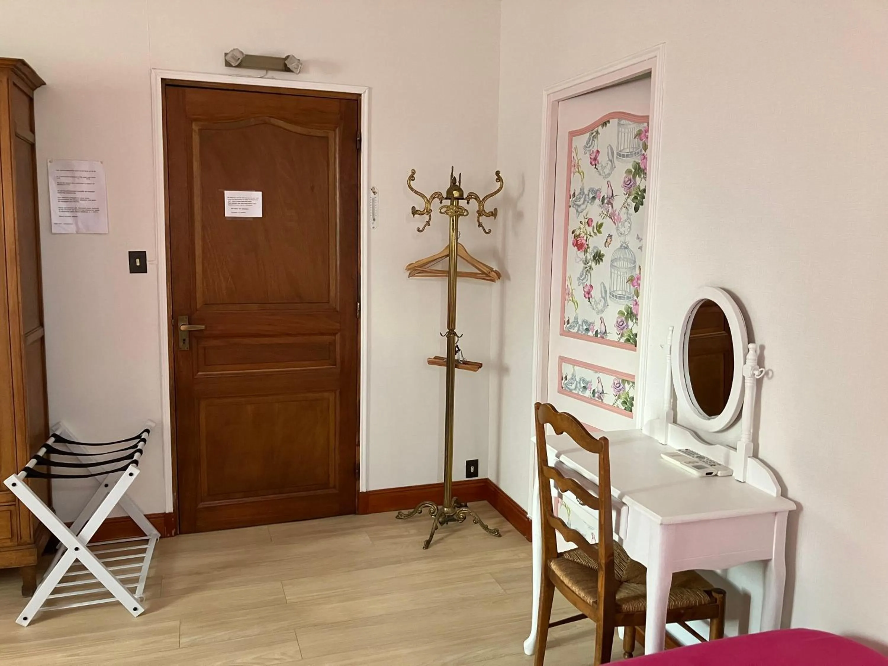 Bedroom in La Noisetiere