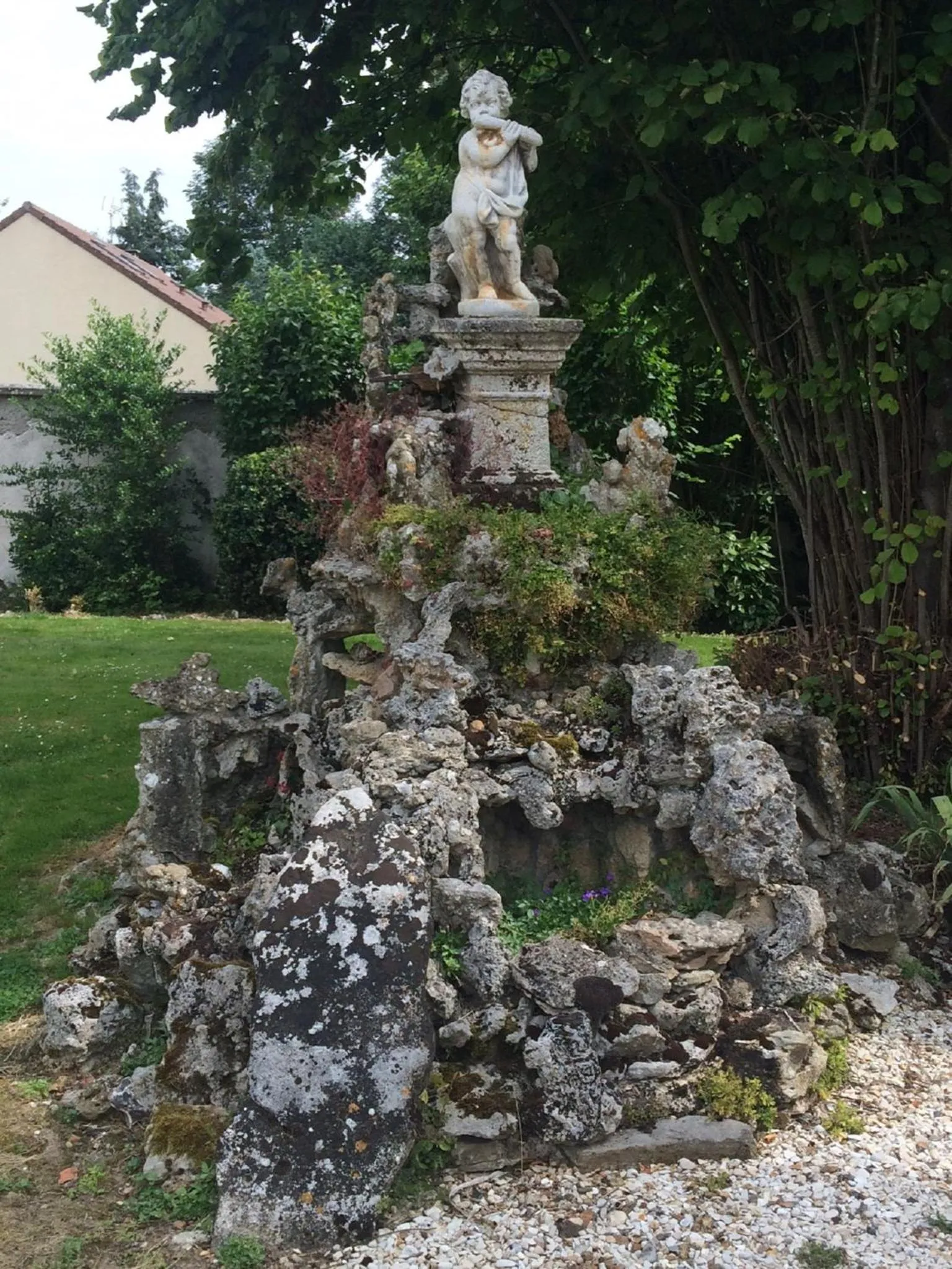 Garden view in Le Beauvaisis
