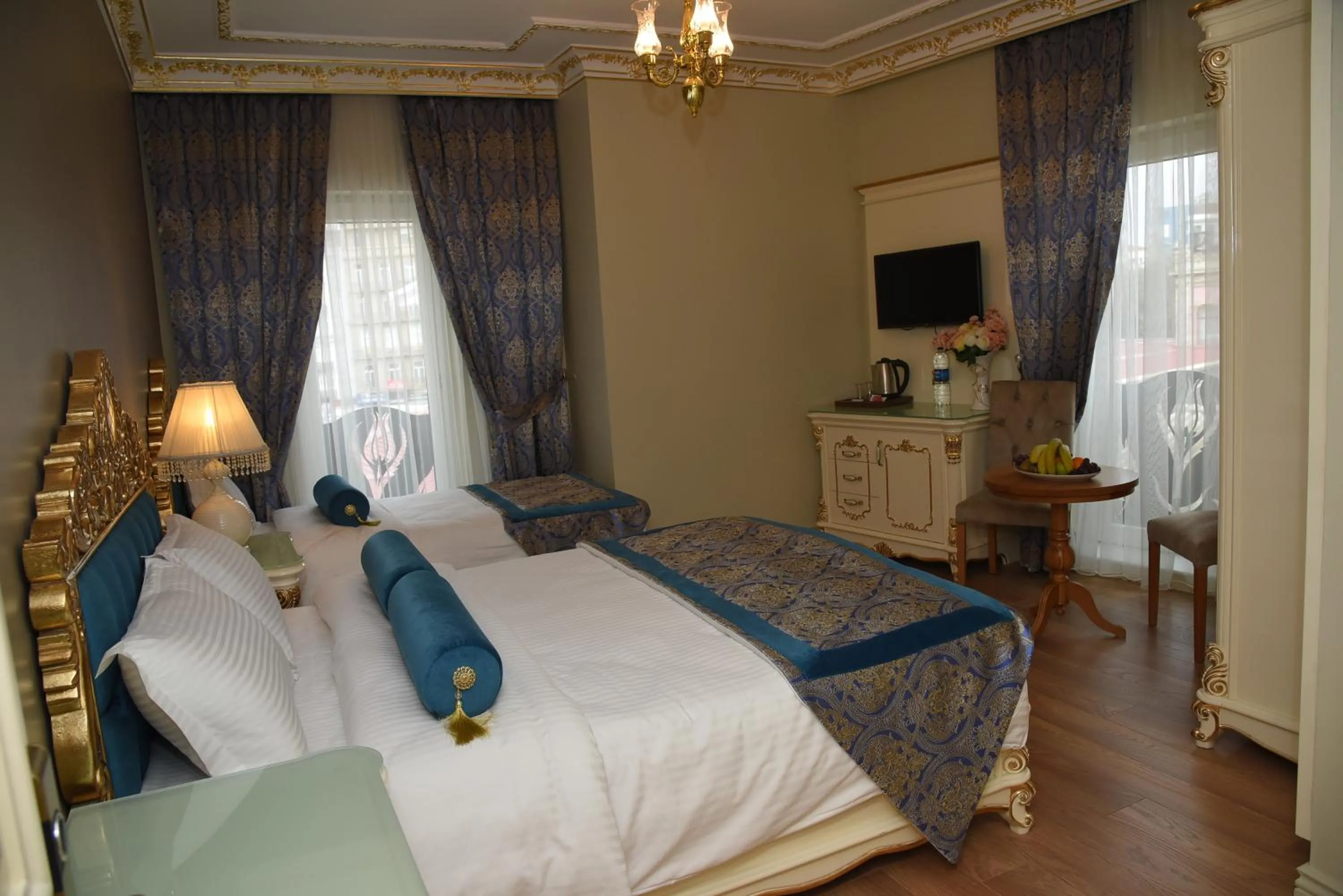 Photo of the whole room, Bed in İstasyon Hotel