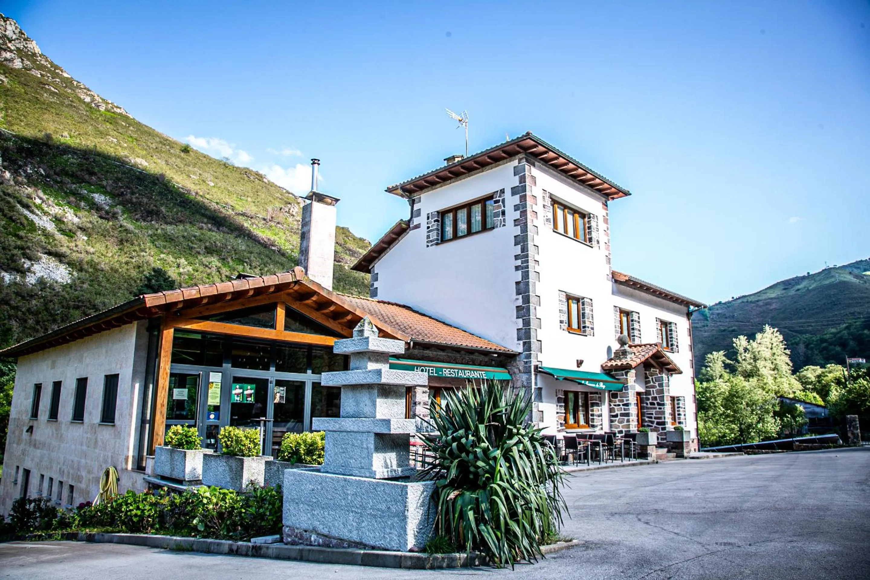 Property building in La Casona de Rey