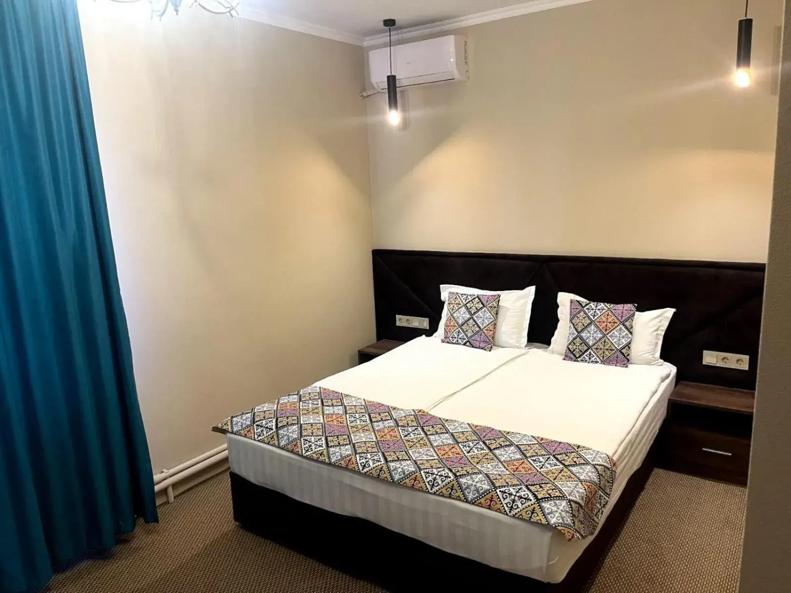 Double or Twin Room with Private Bathroom in Silk Way Double or Twin Room with Private Bathroom in Silk Way
