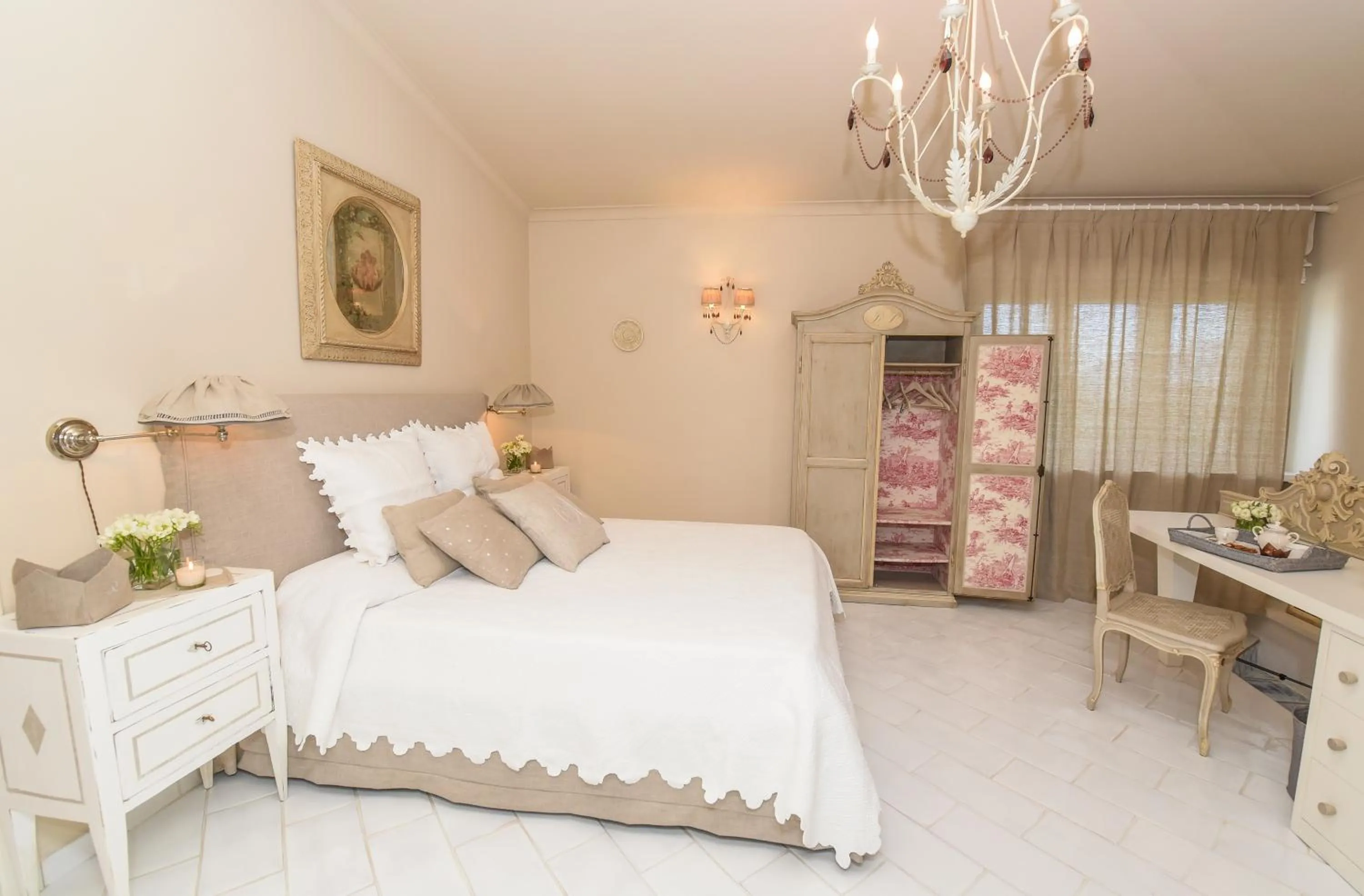 Bedroom, Bed in Villa Annabelle