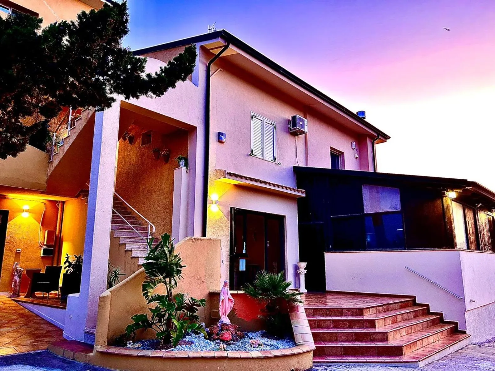 Property building in La Collina sul Mare